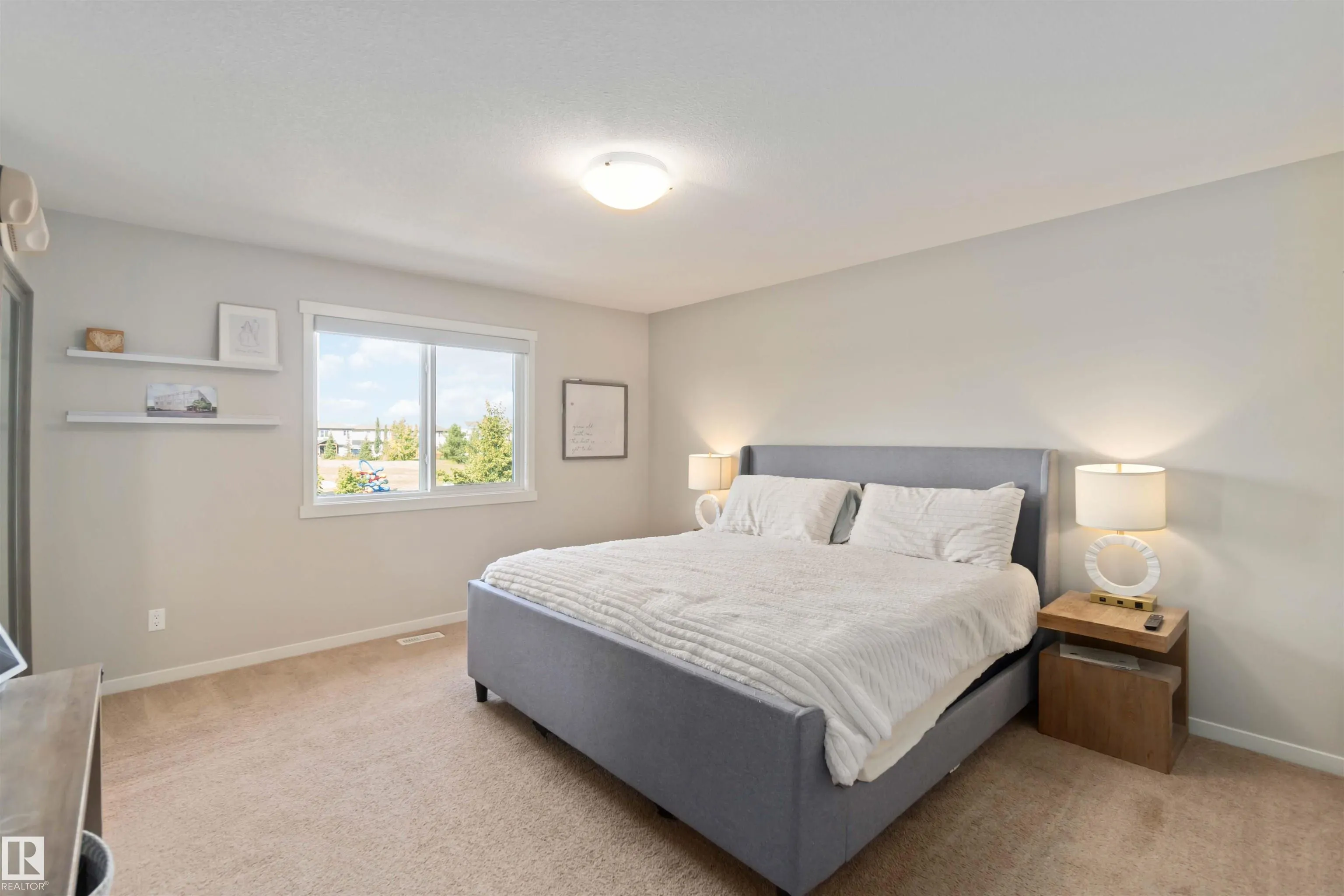 1748 WESTERRA Loop