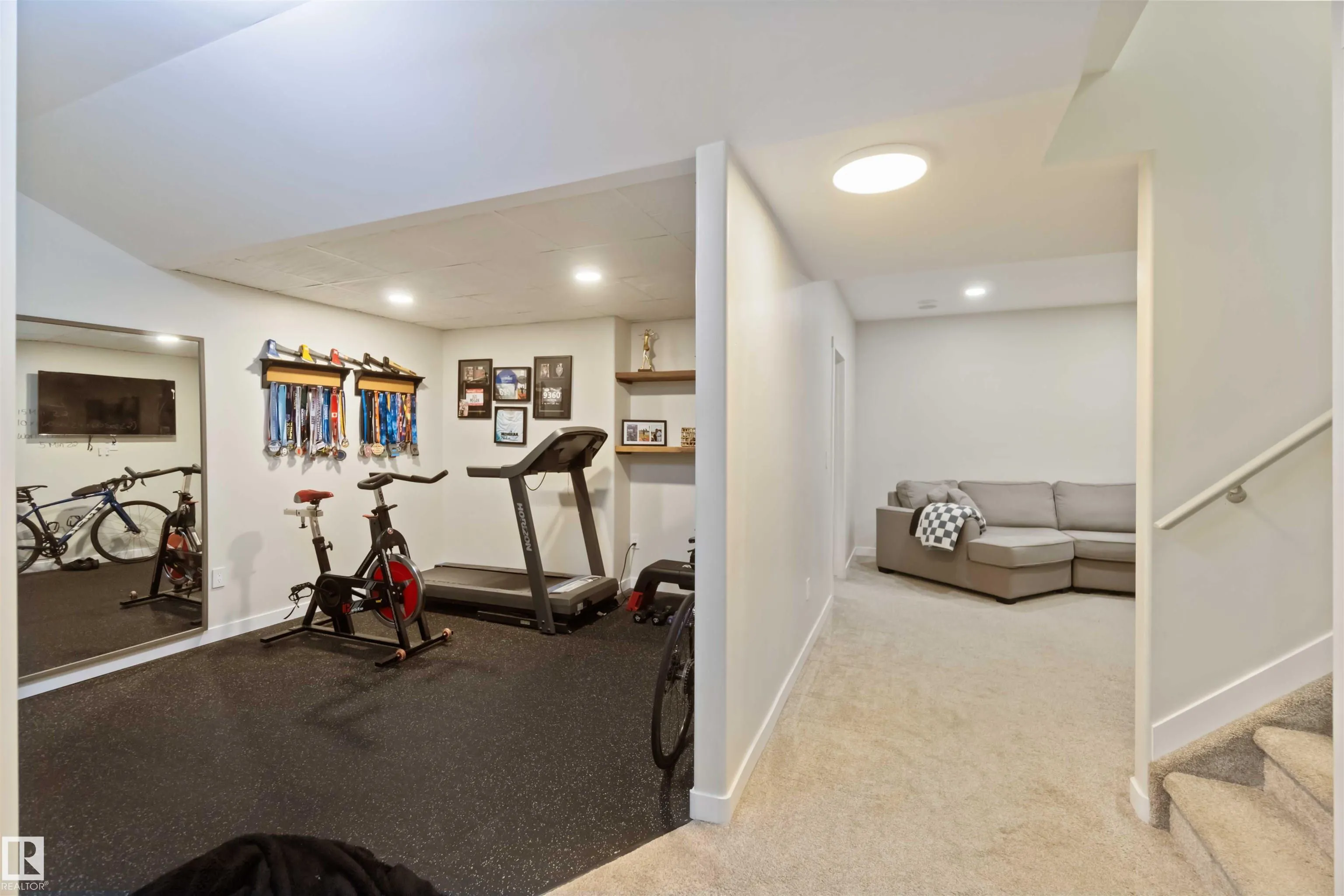 1748 WESTERRA Loop