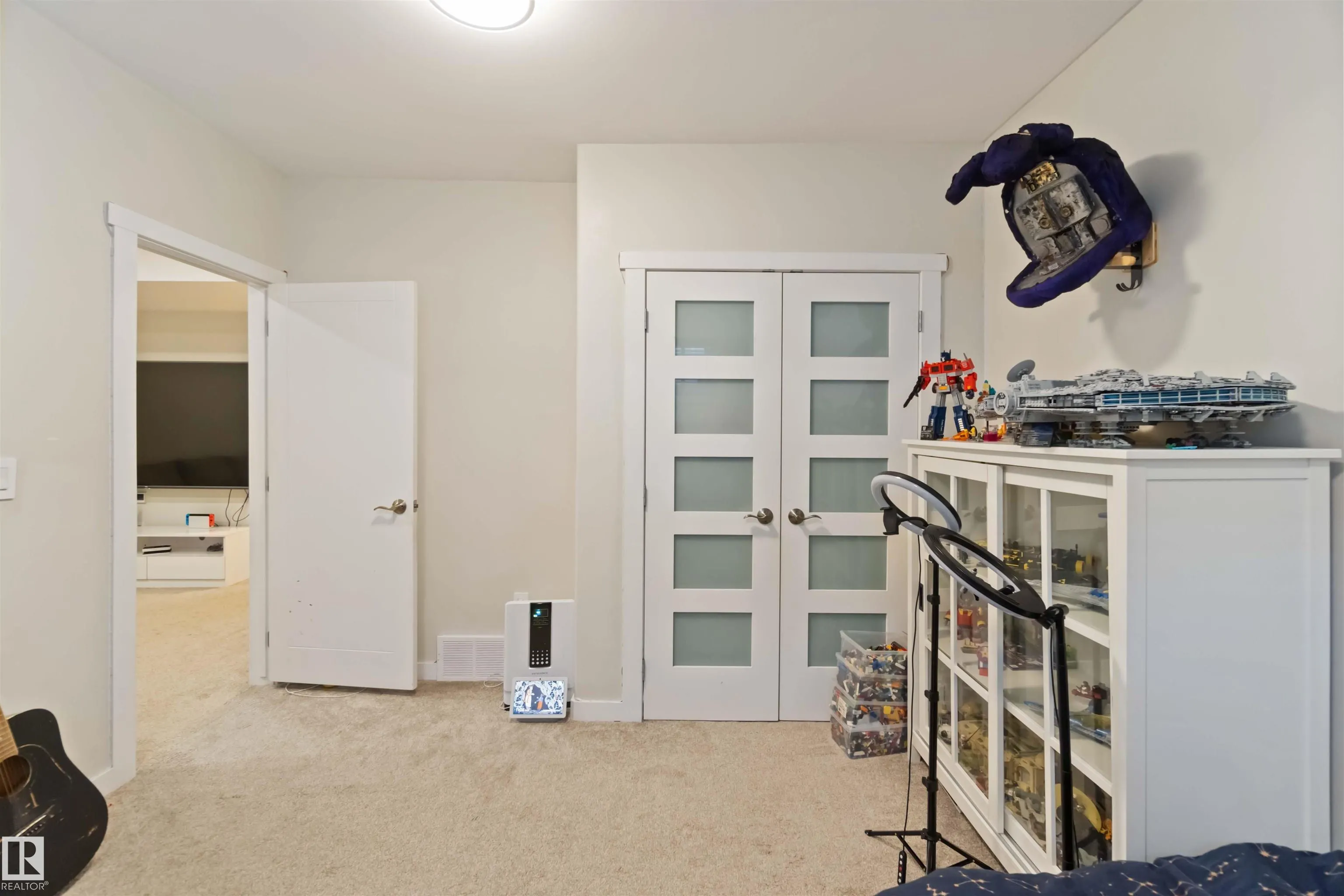 1748 WESTERRA Loop