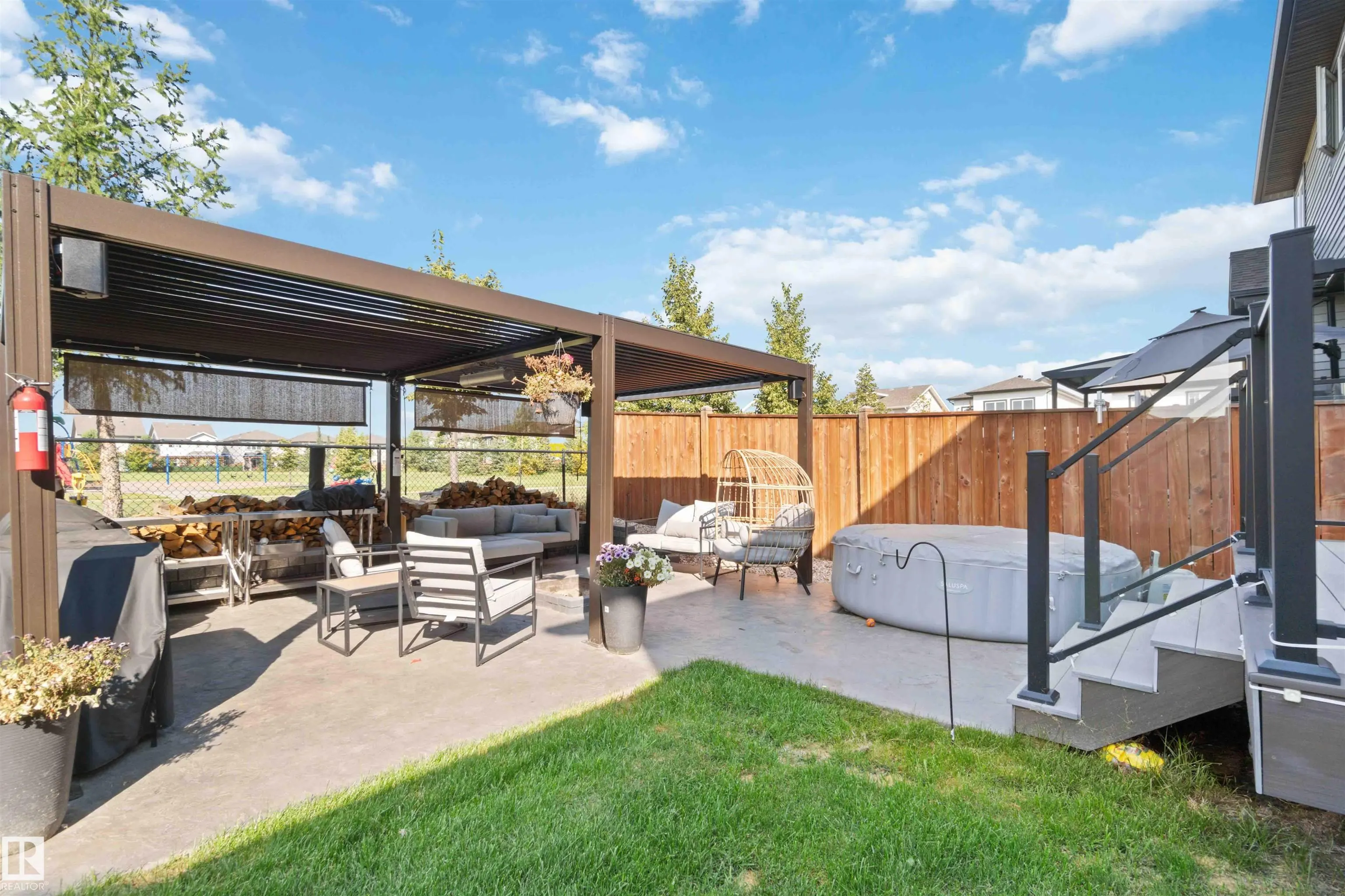 1748 WESTERRA Loop