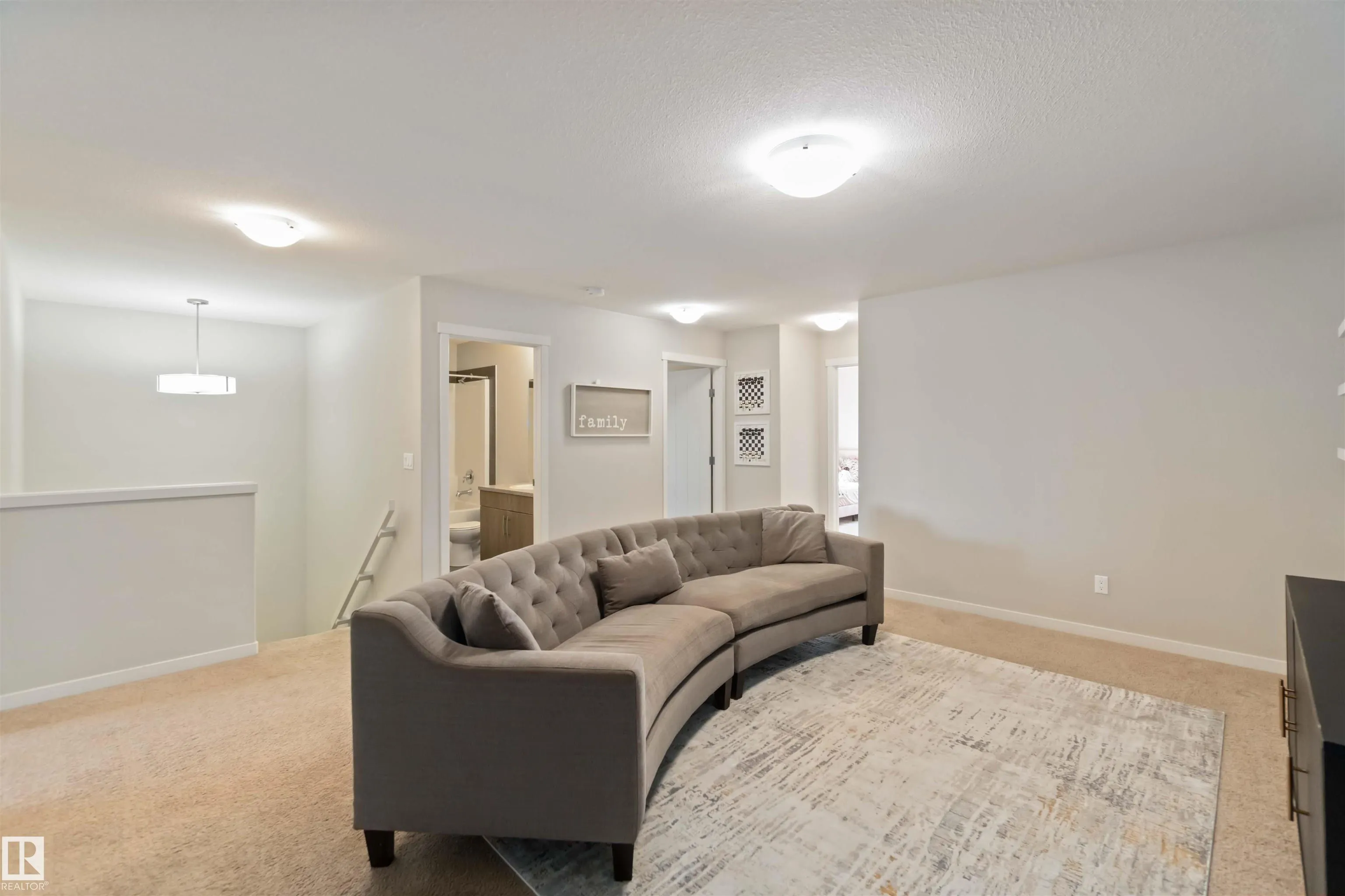 1748 WESTERRA Loop