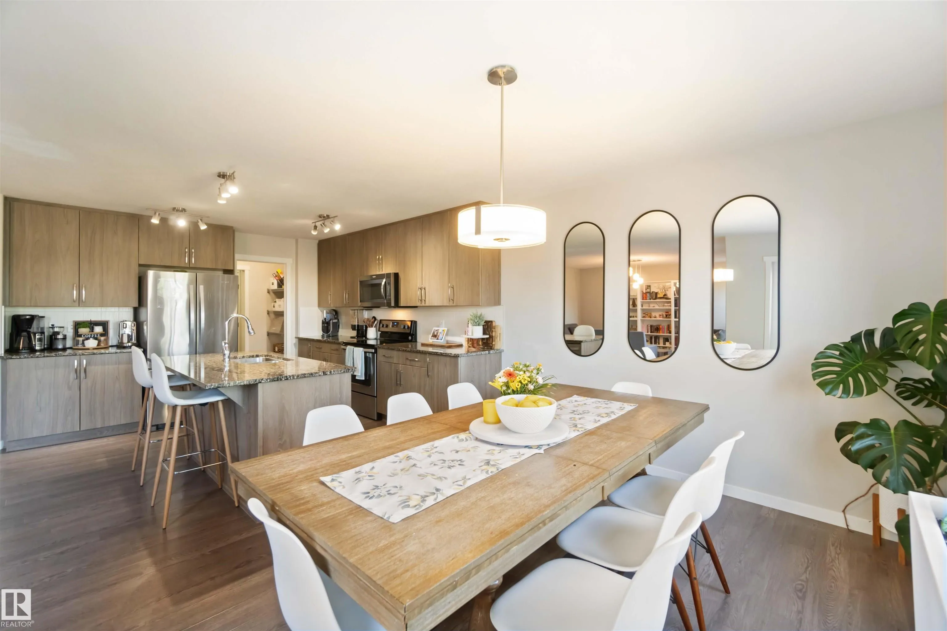1748 WESTERRA Loop