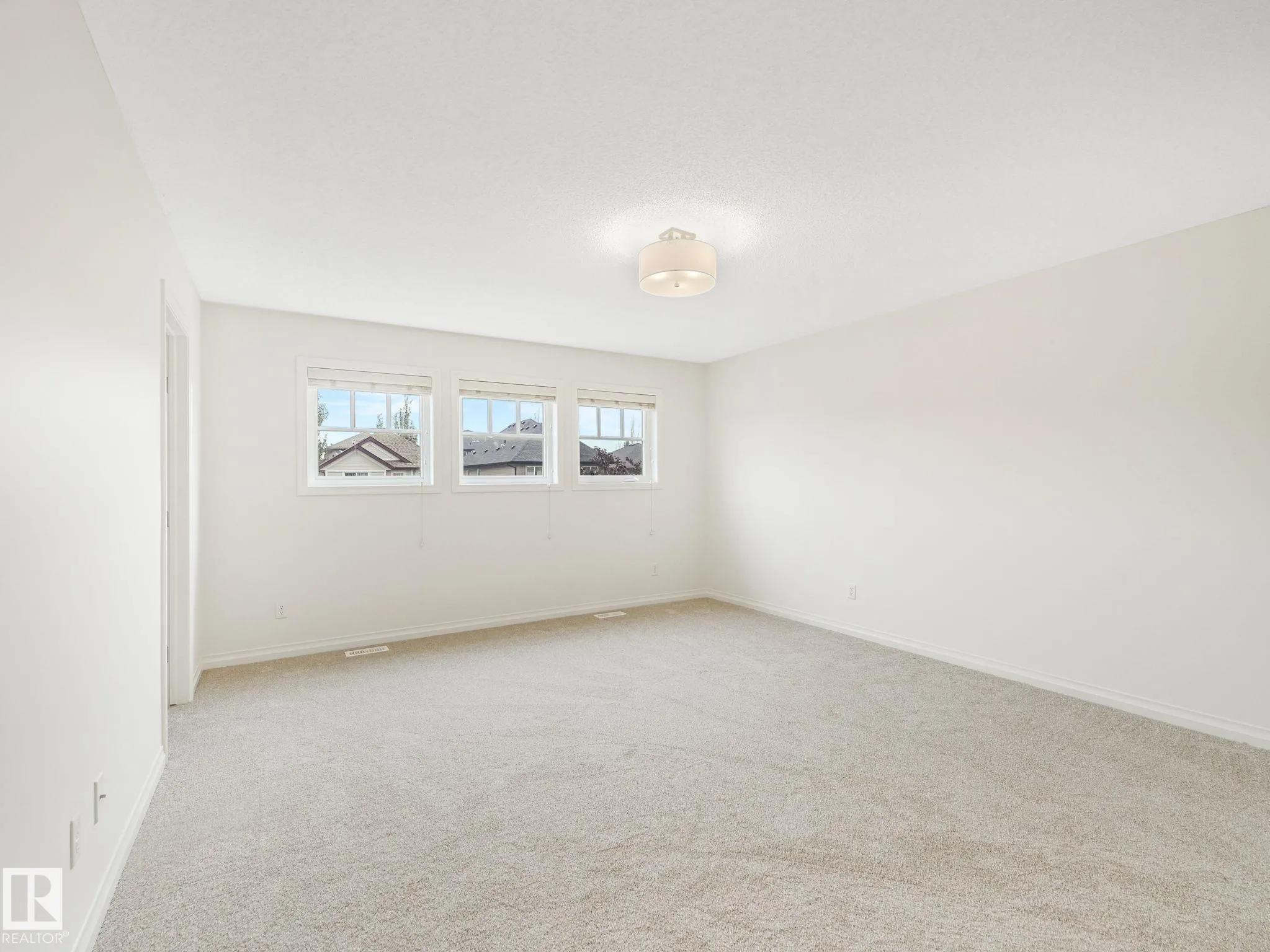 1214 AINSLIE Way