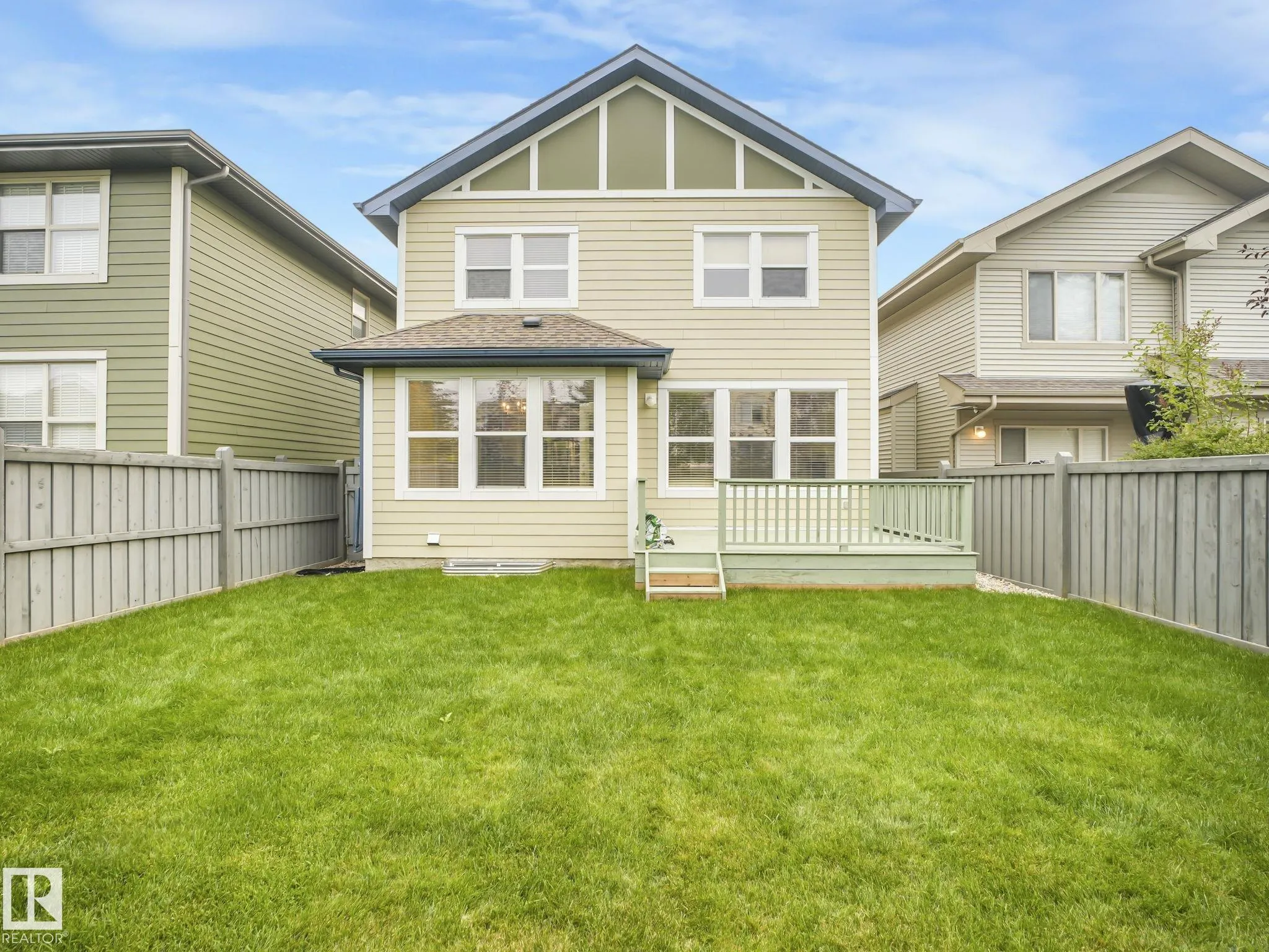 1214 AINSLIE Way