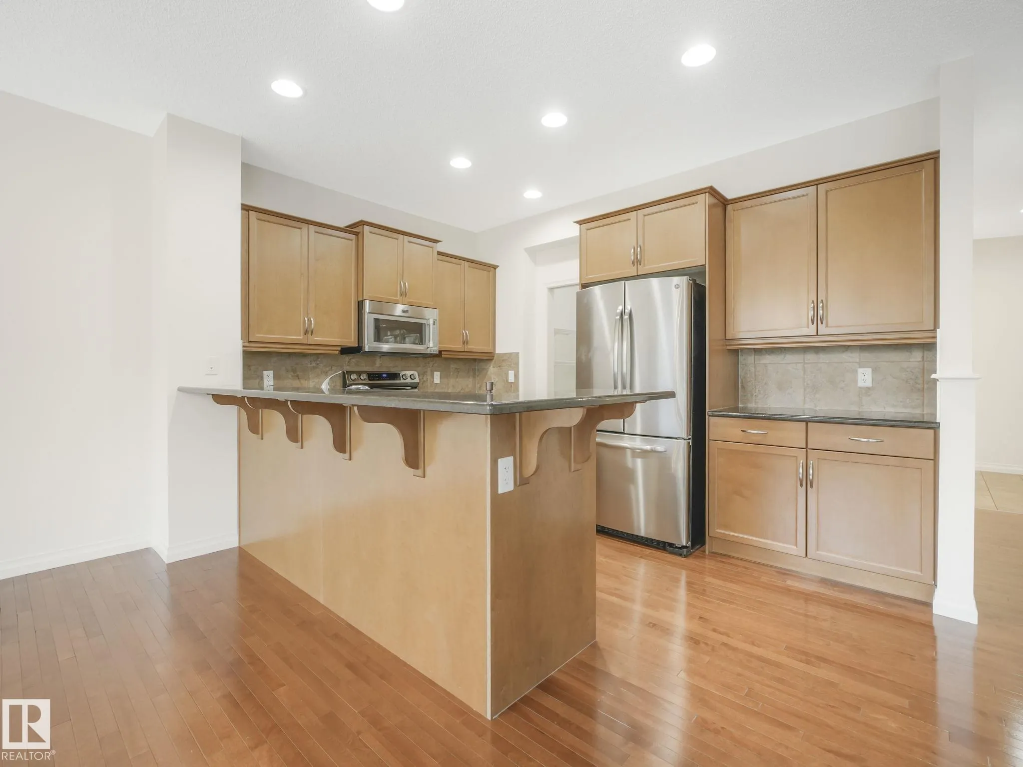 1214 AINSLIE Way