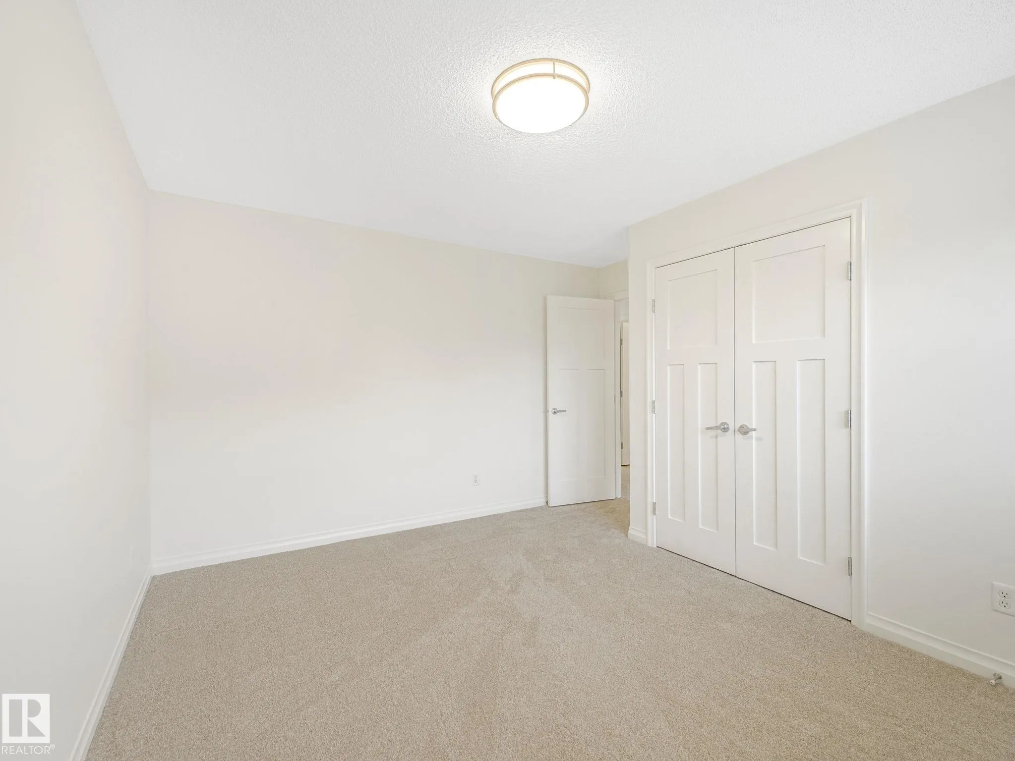 1214 AINSLIE Way
