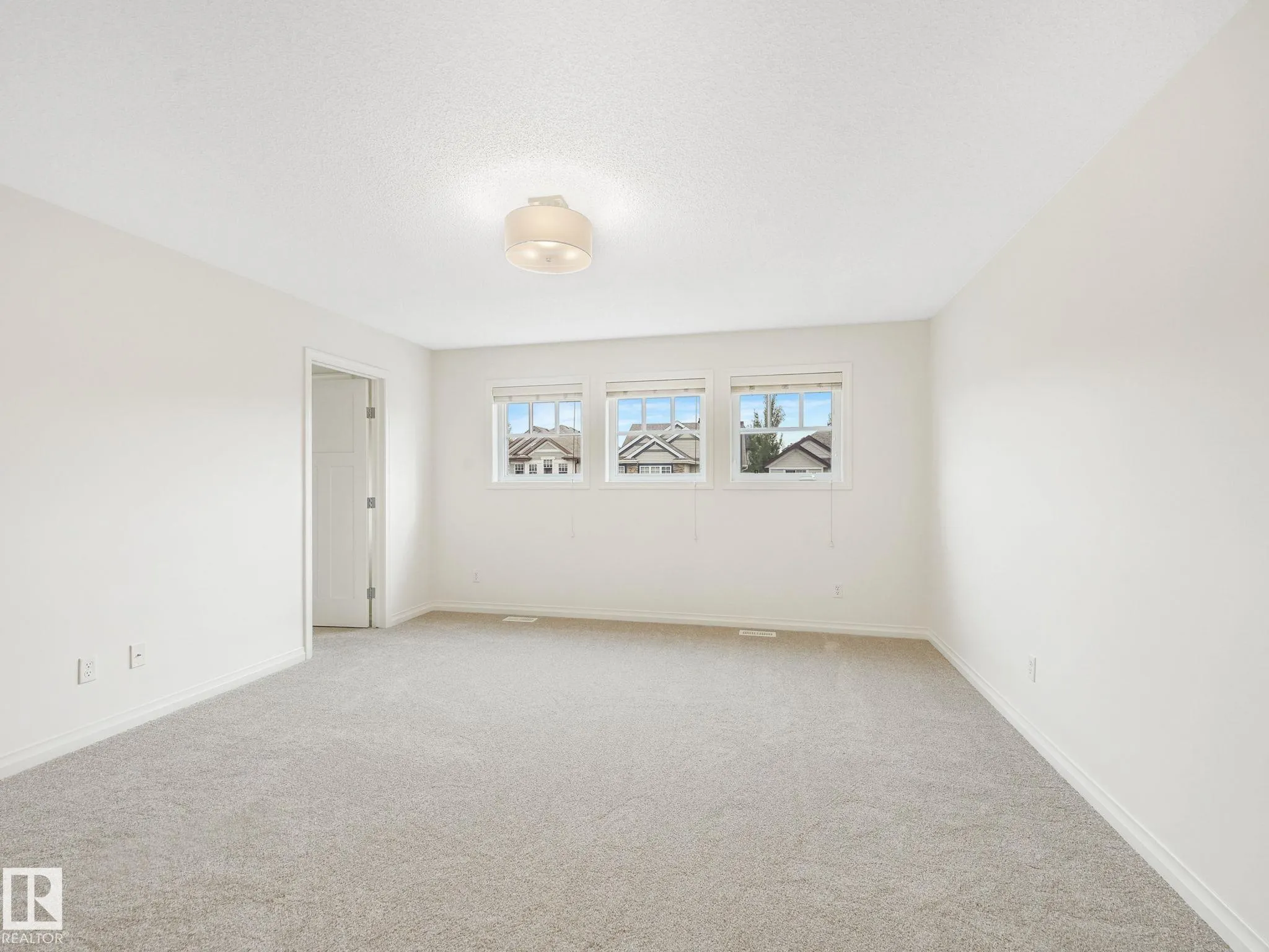 1214 AINSLIE Way