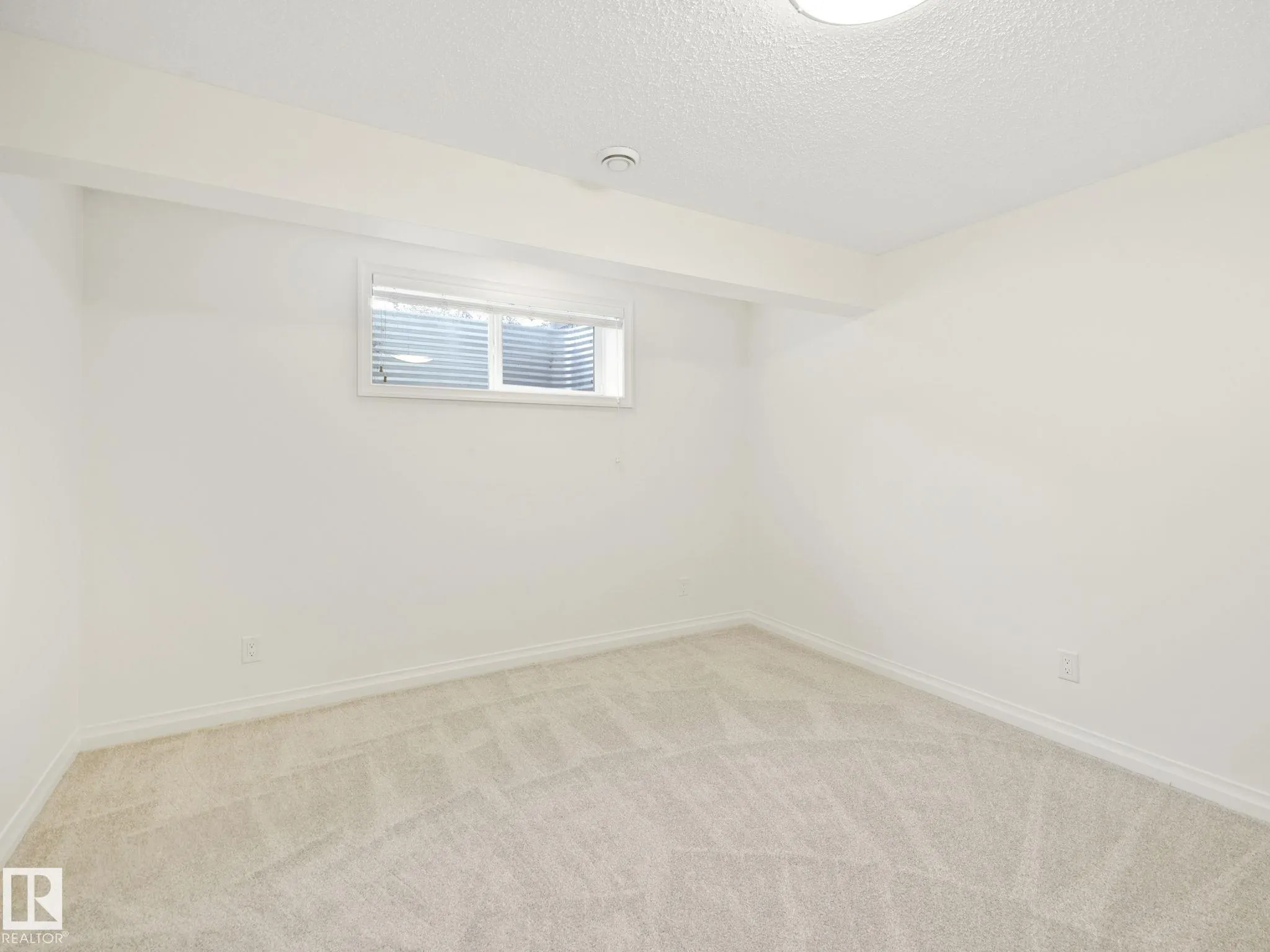 1214 AINSLIE Way