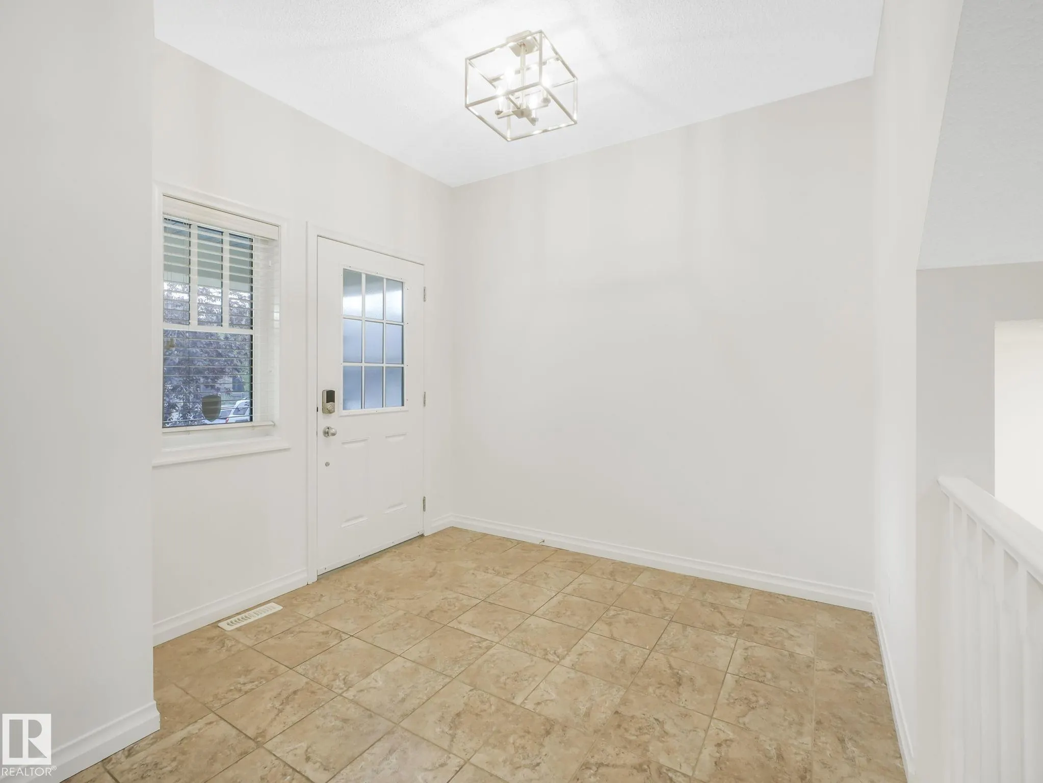 1214 AINSLIE Way