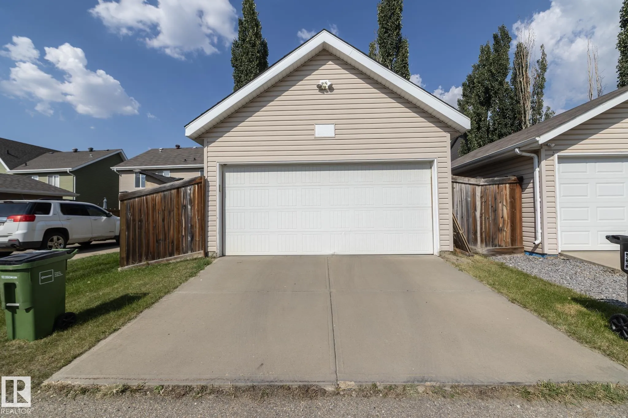 7409 22 AVE