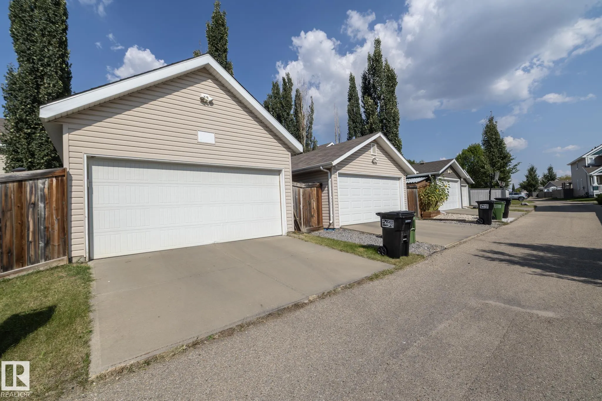7409 22 AVE