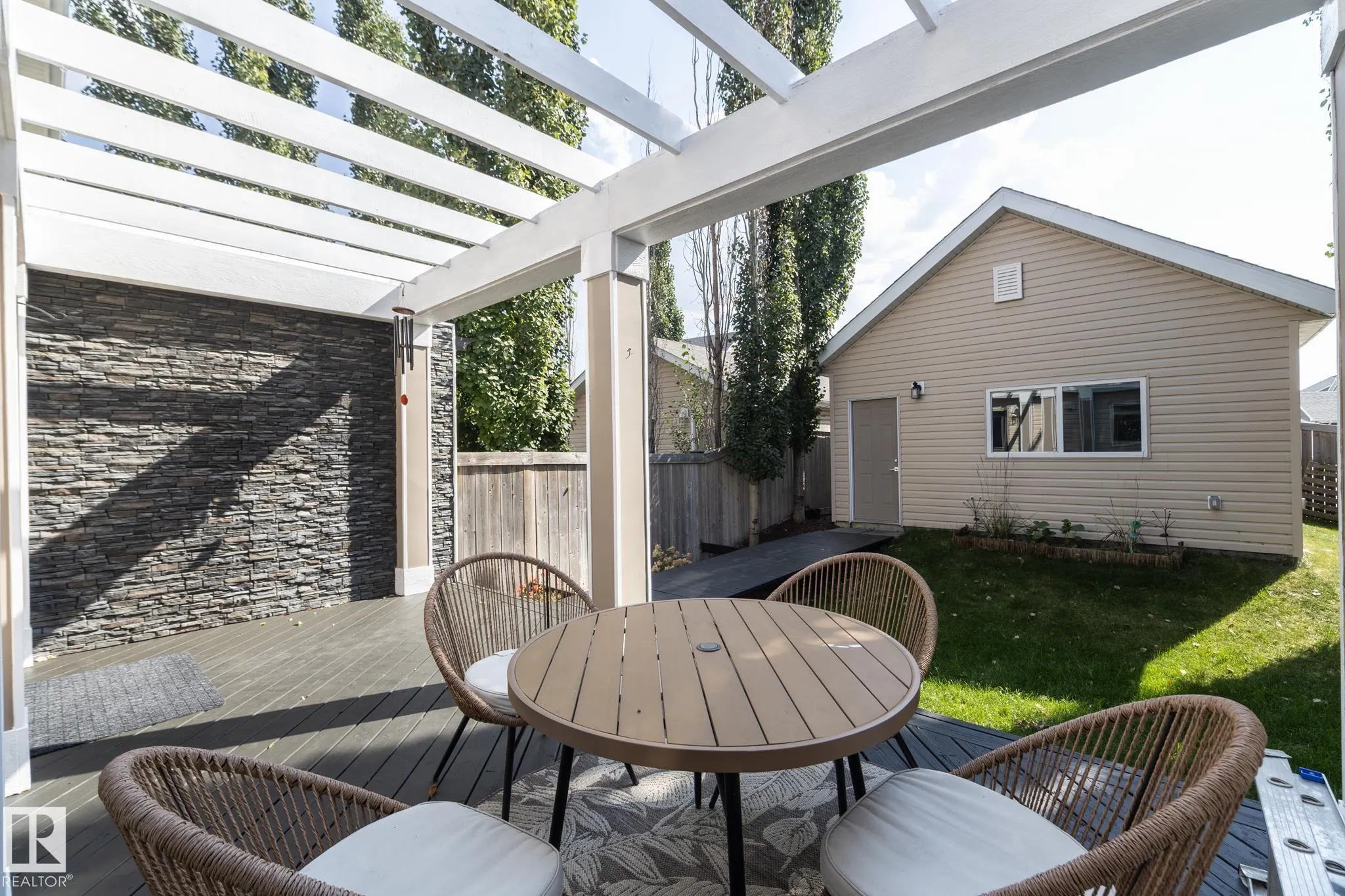 7409 22 AVE