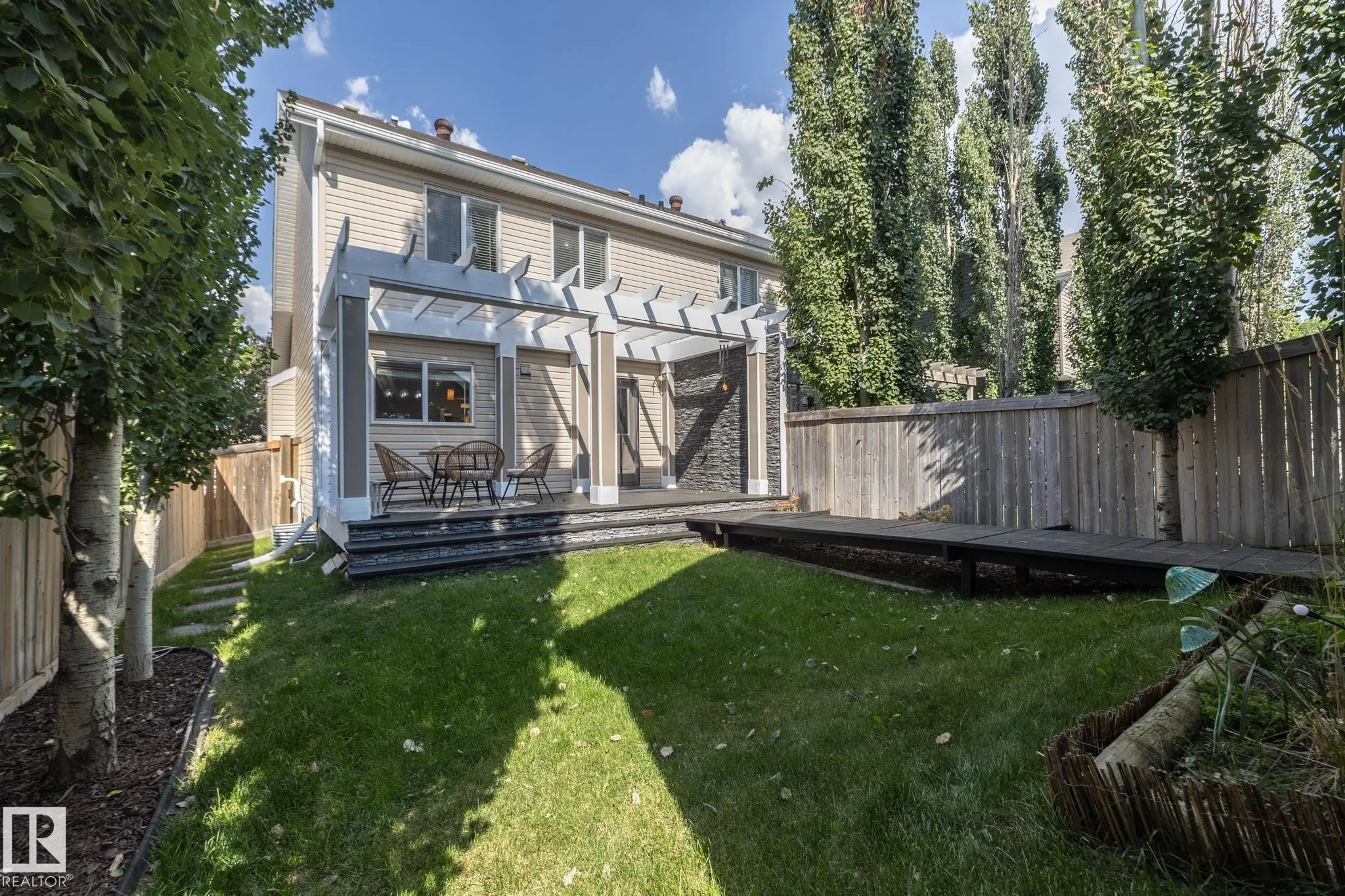 7409 22 AVE