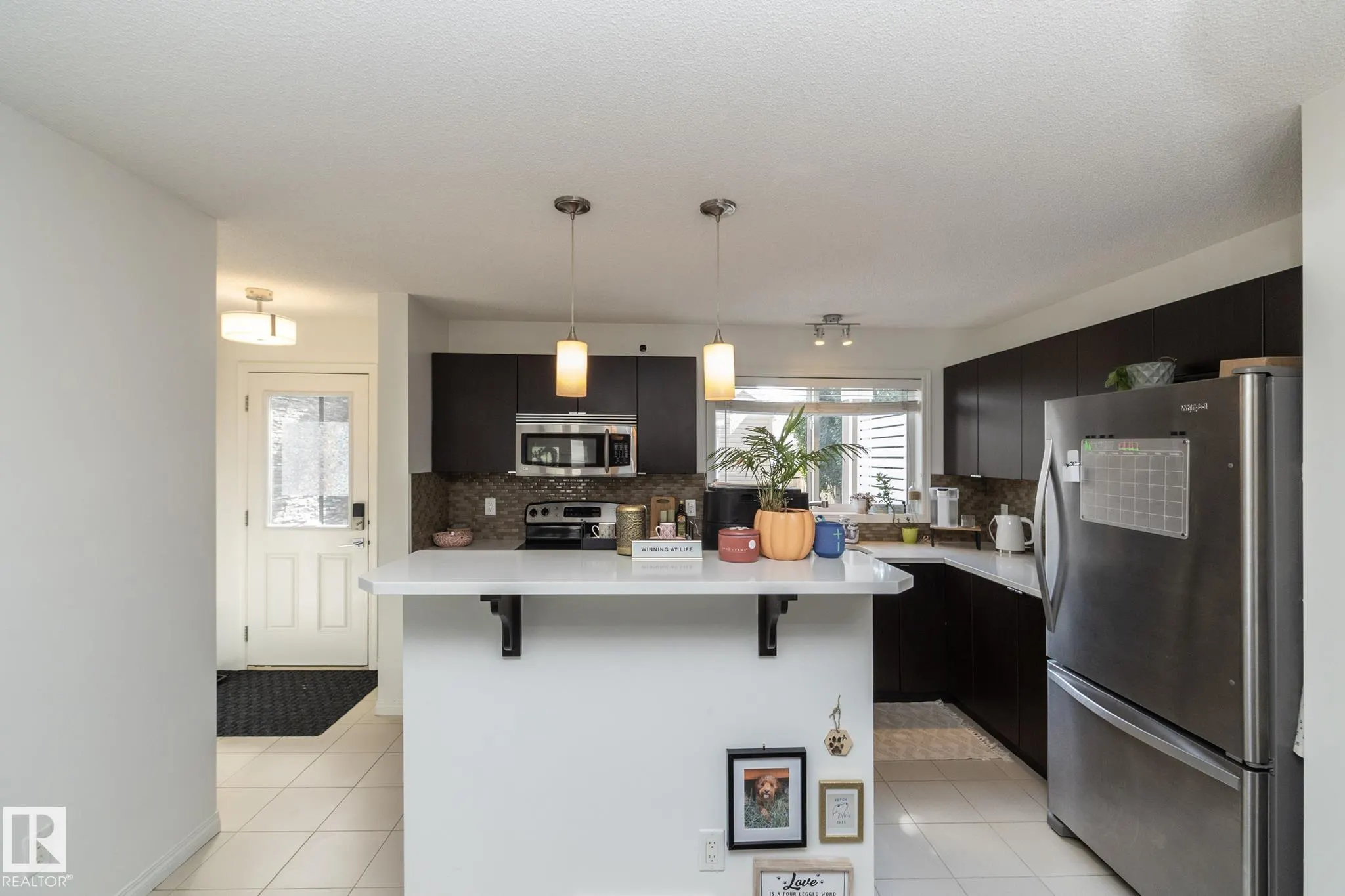 7409 22 AVE