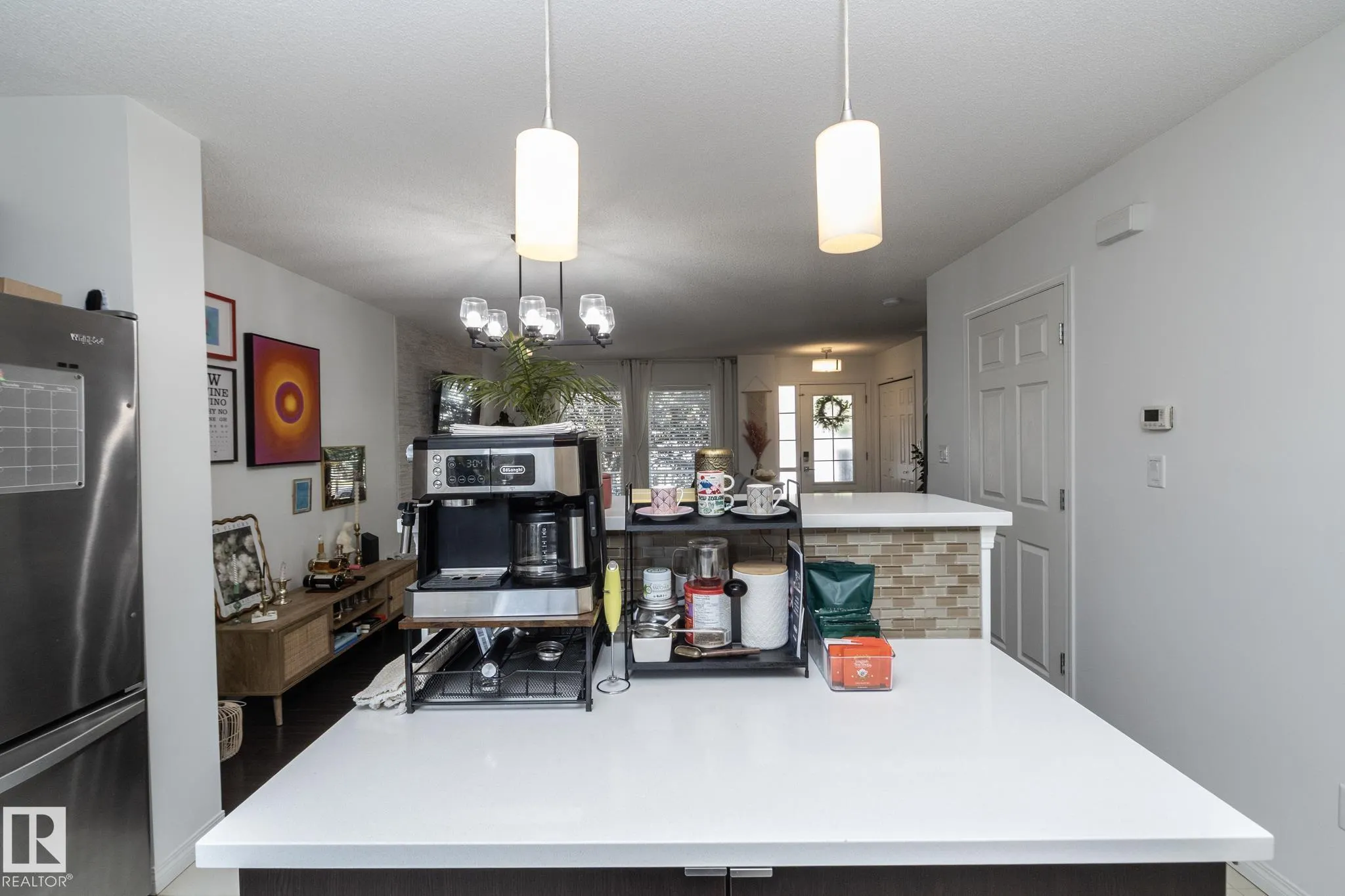 7409 22 AVE