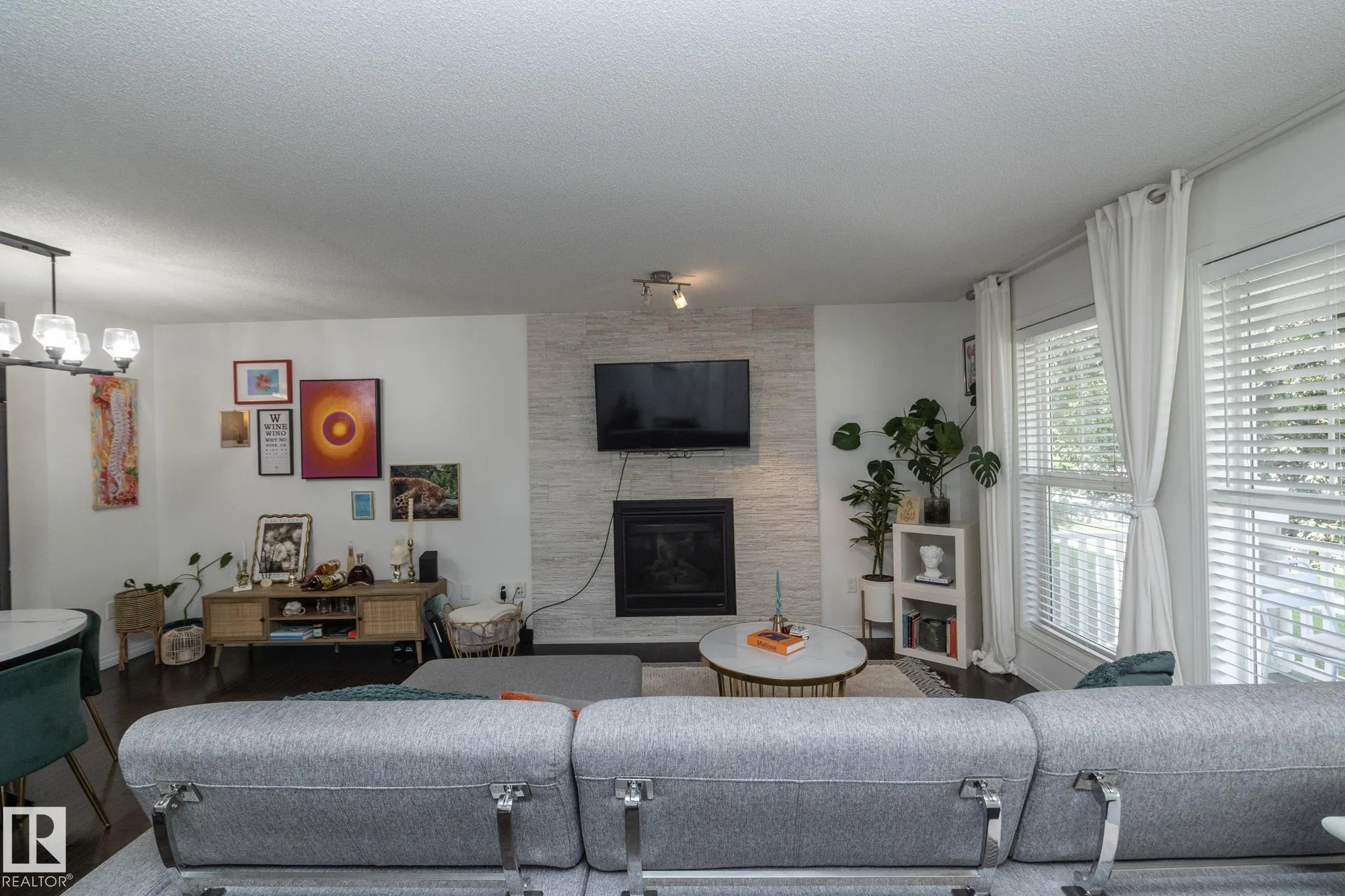 7409 22 AVE