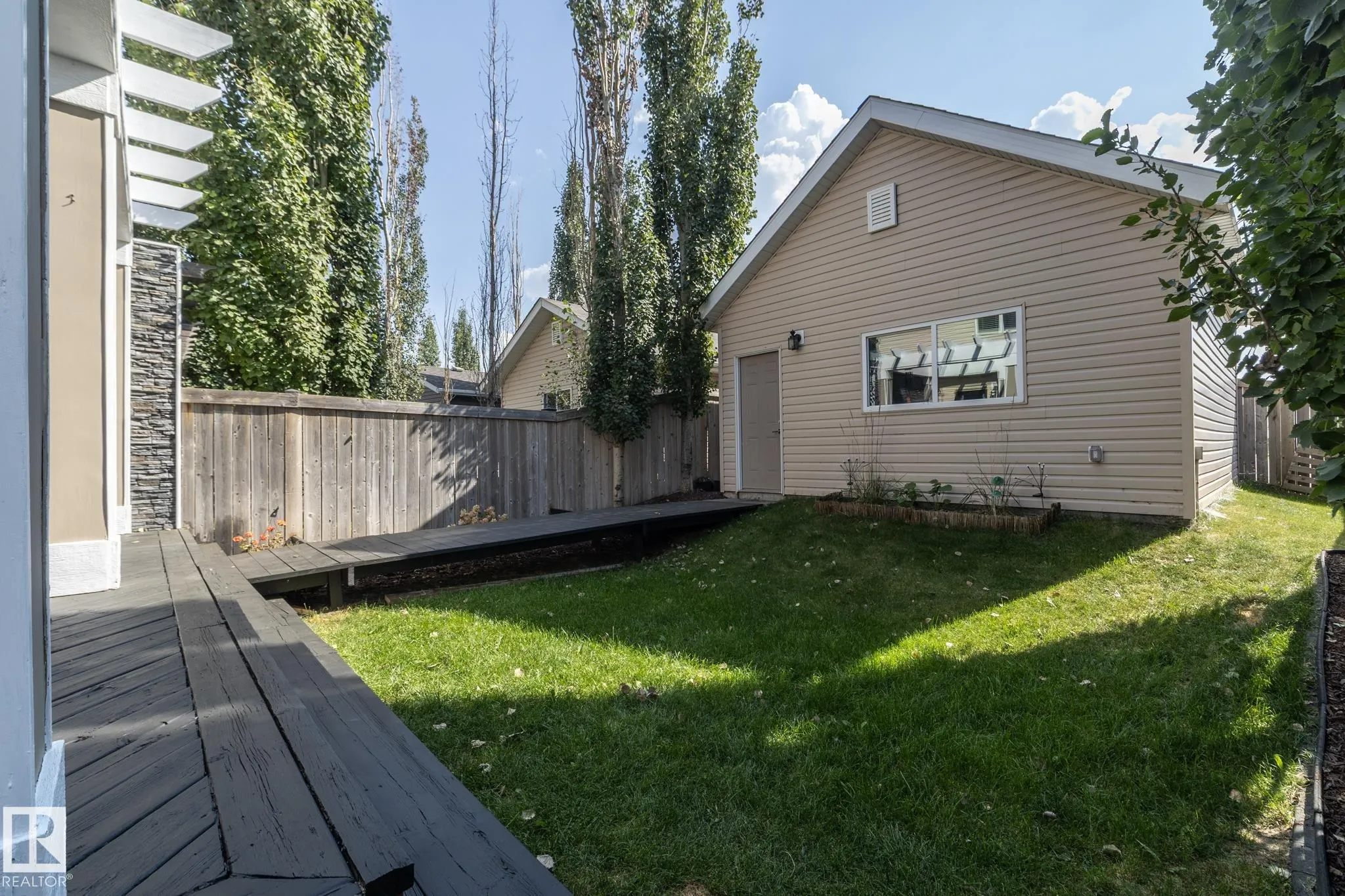 7409 22 AVE