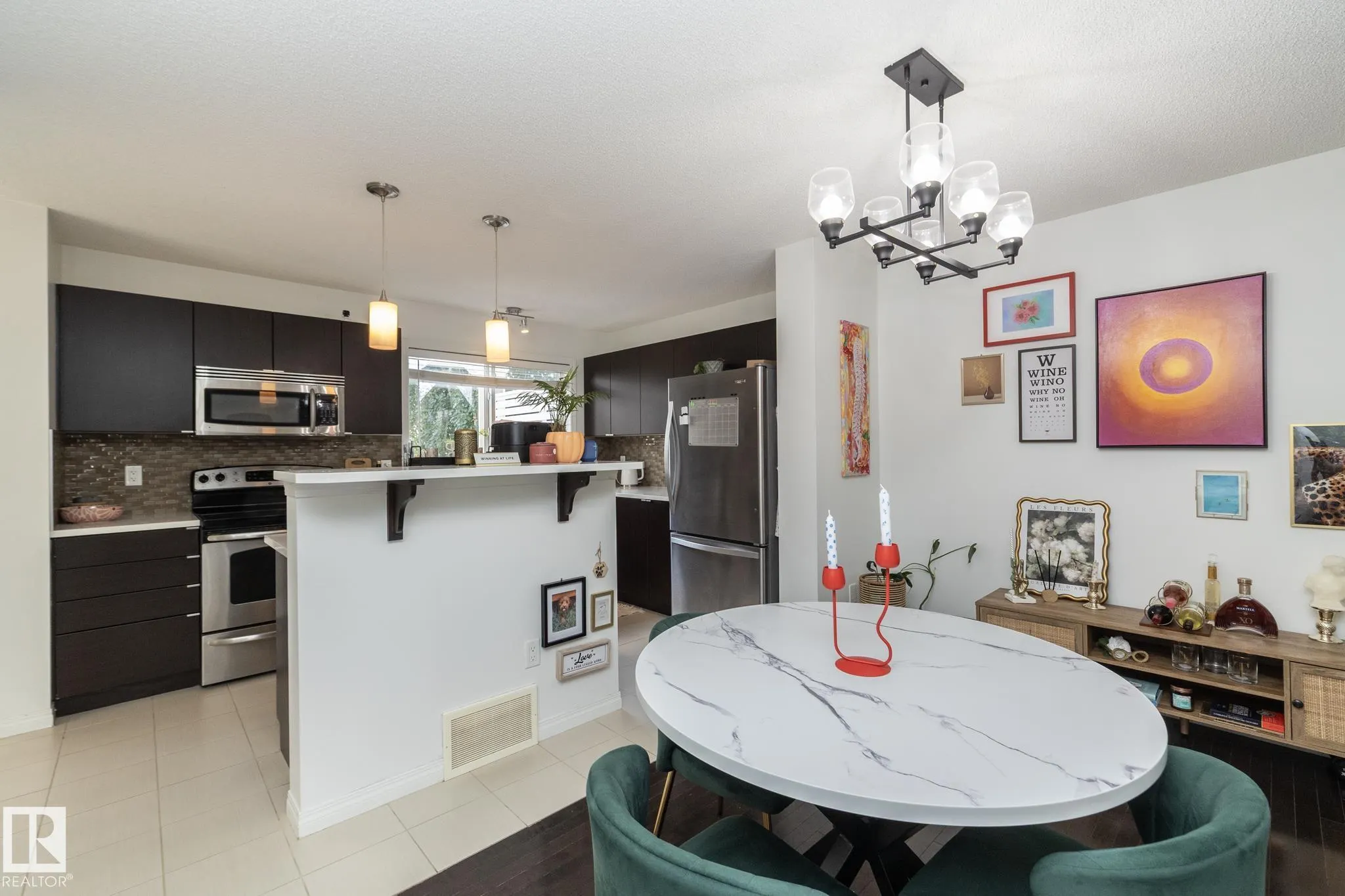 7409 22 AVE