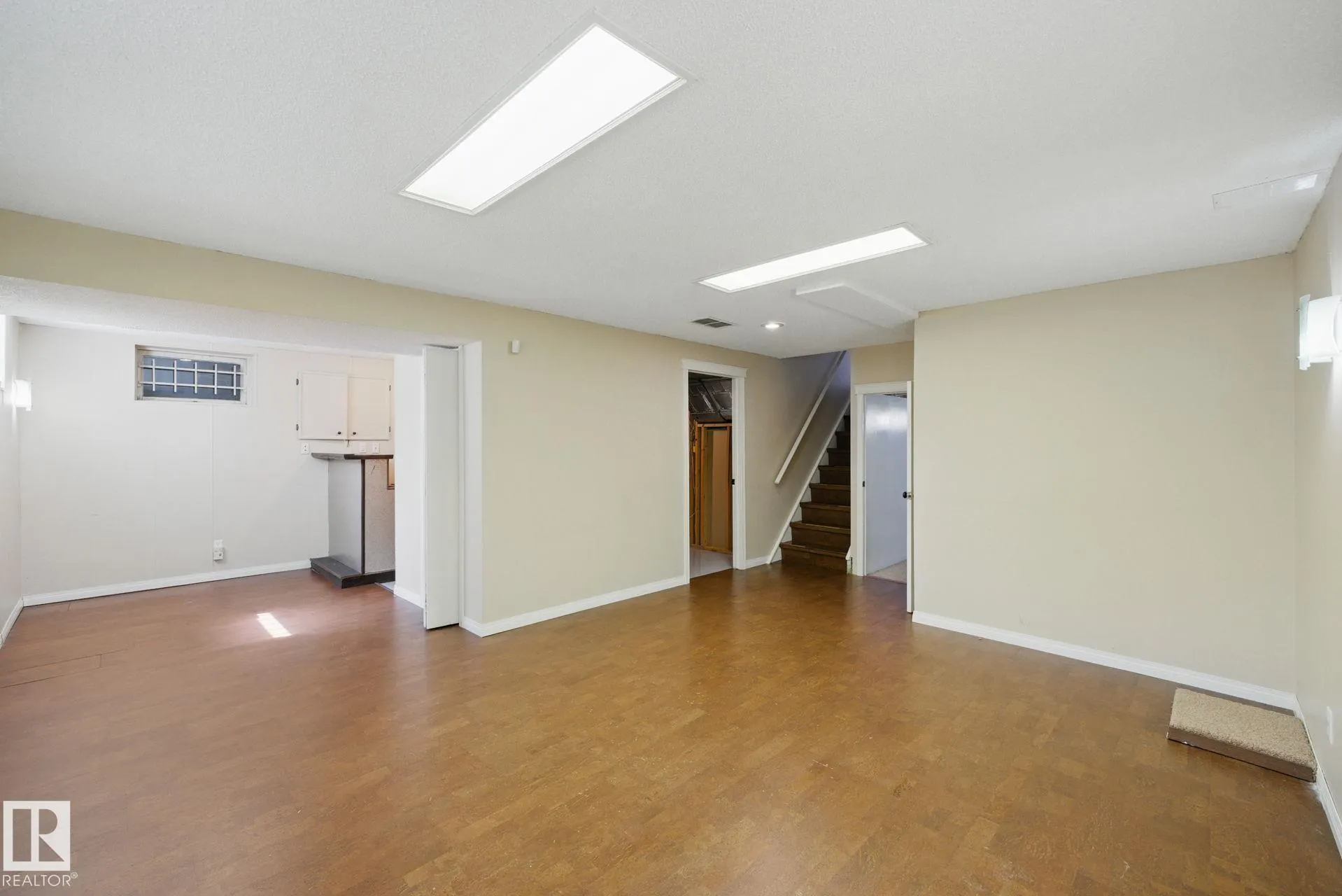 4336 74 Street