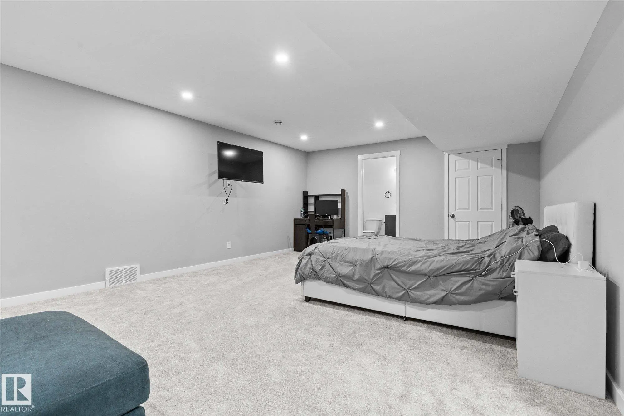1641 Chapman Way