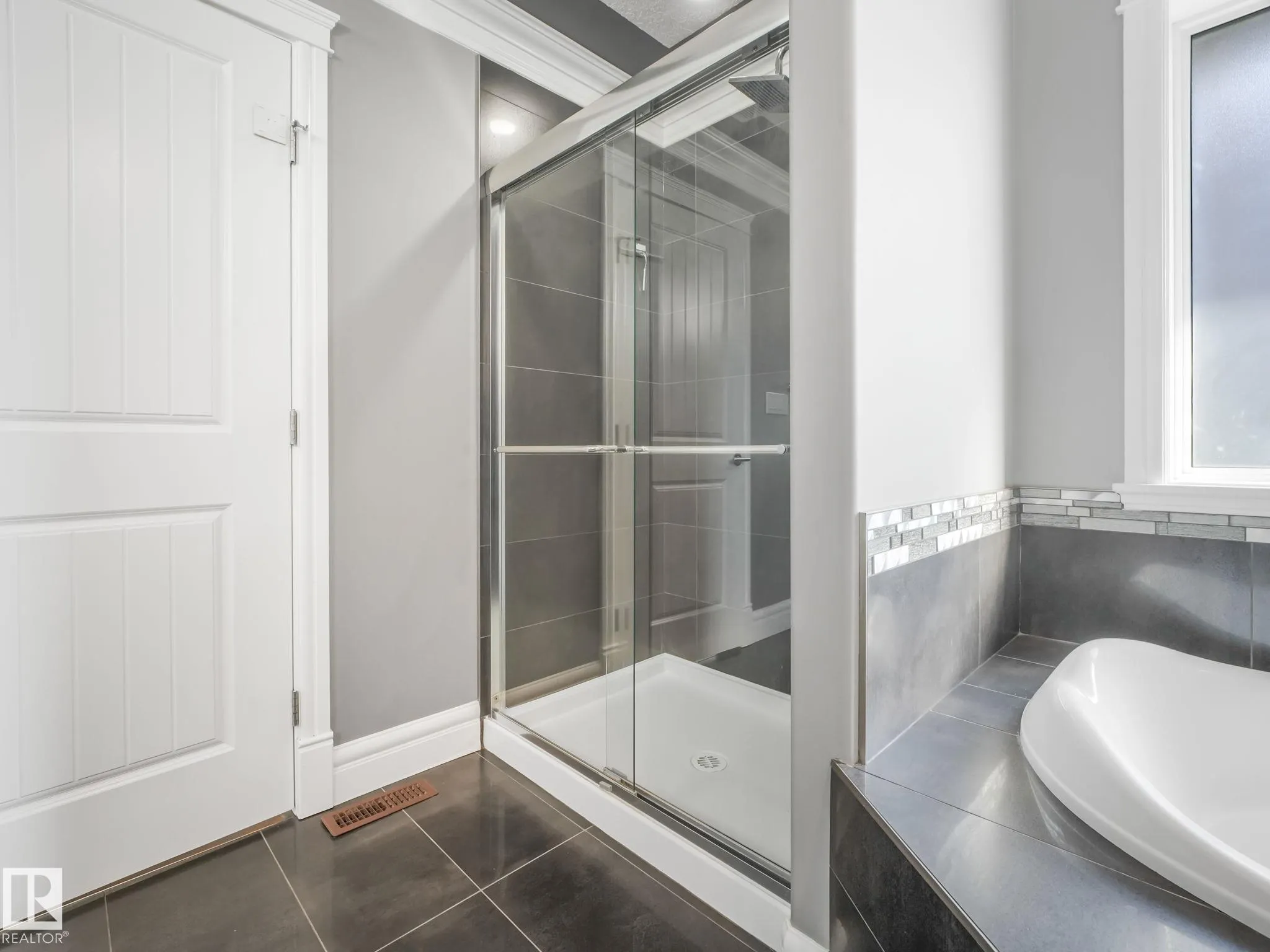 2612 ADAM Court