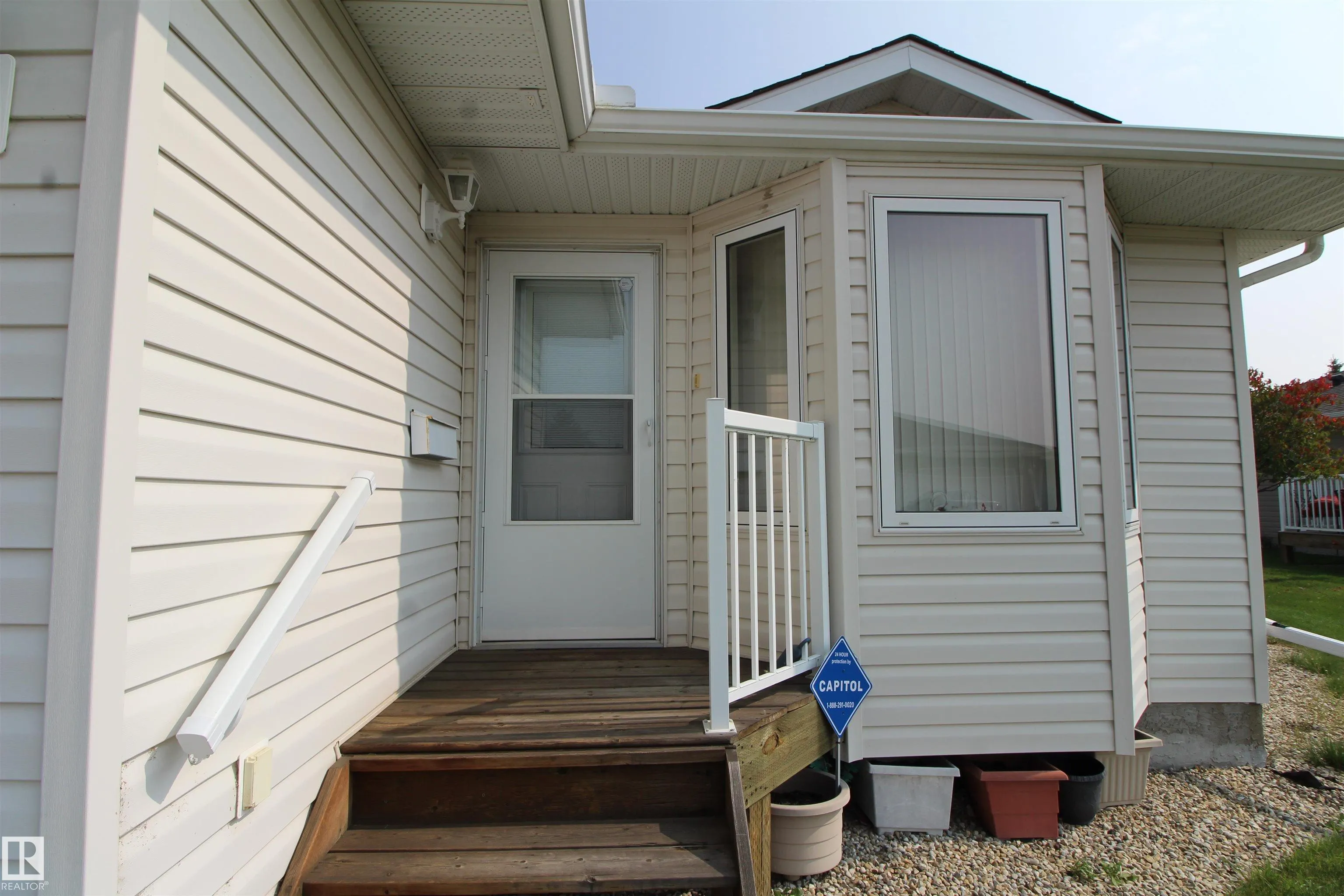 7001 Northview Drive