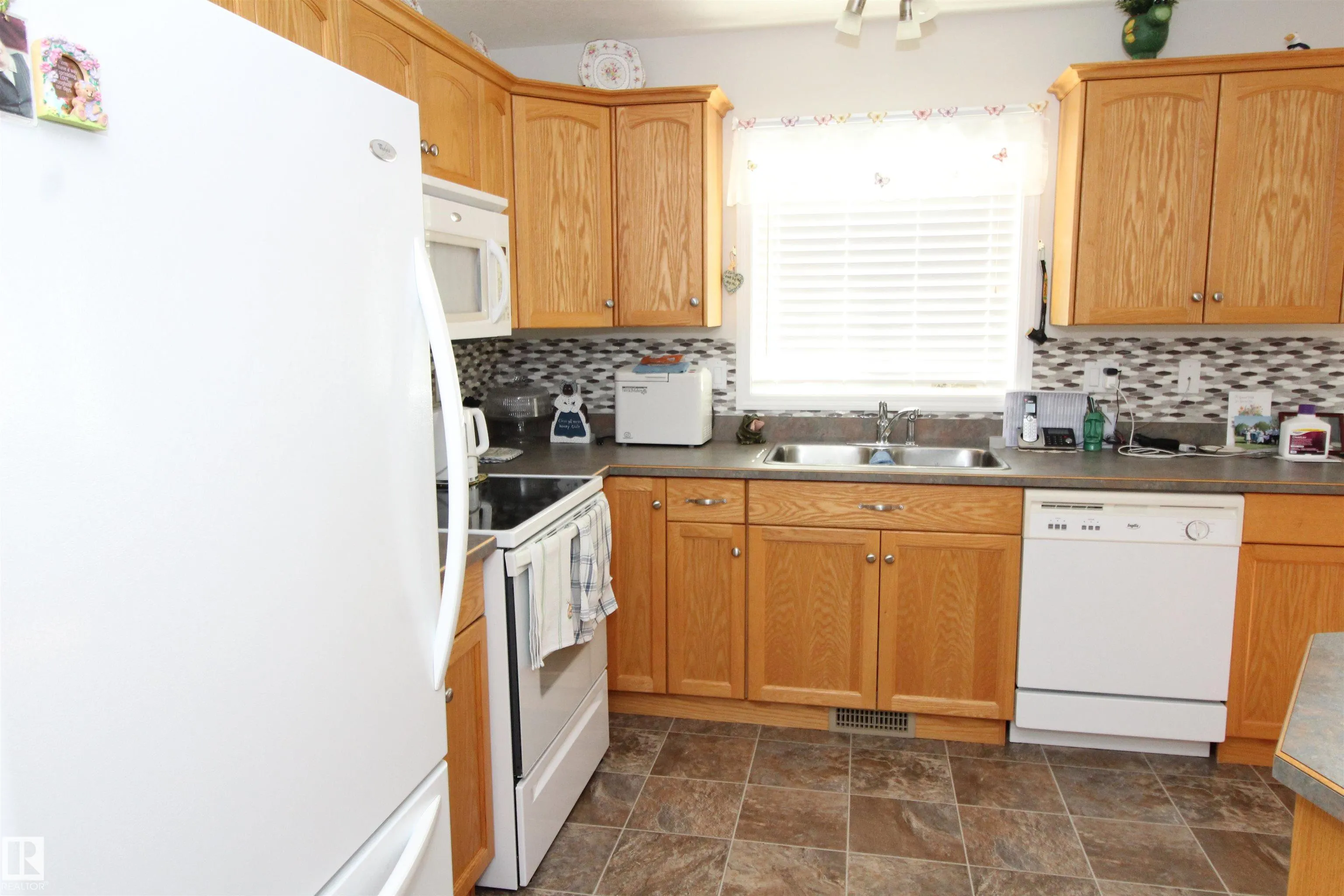7001 Northview Drive