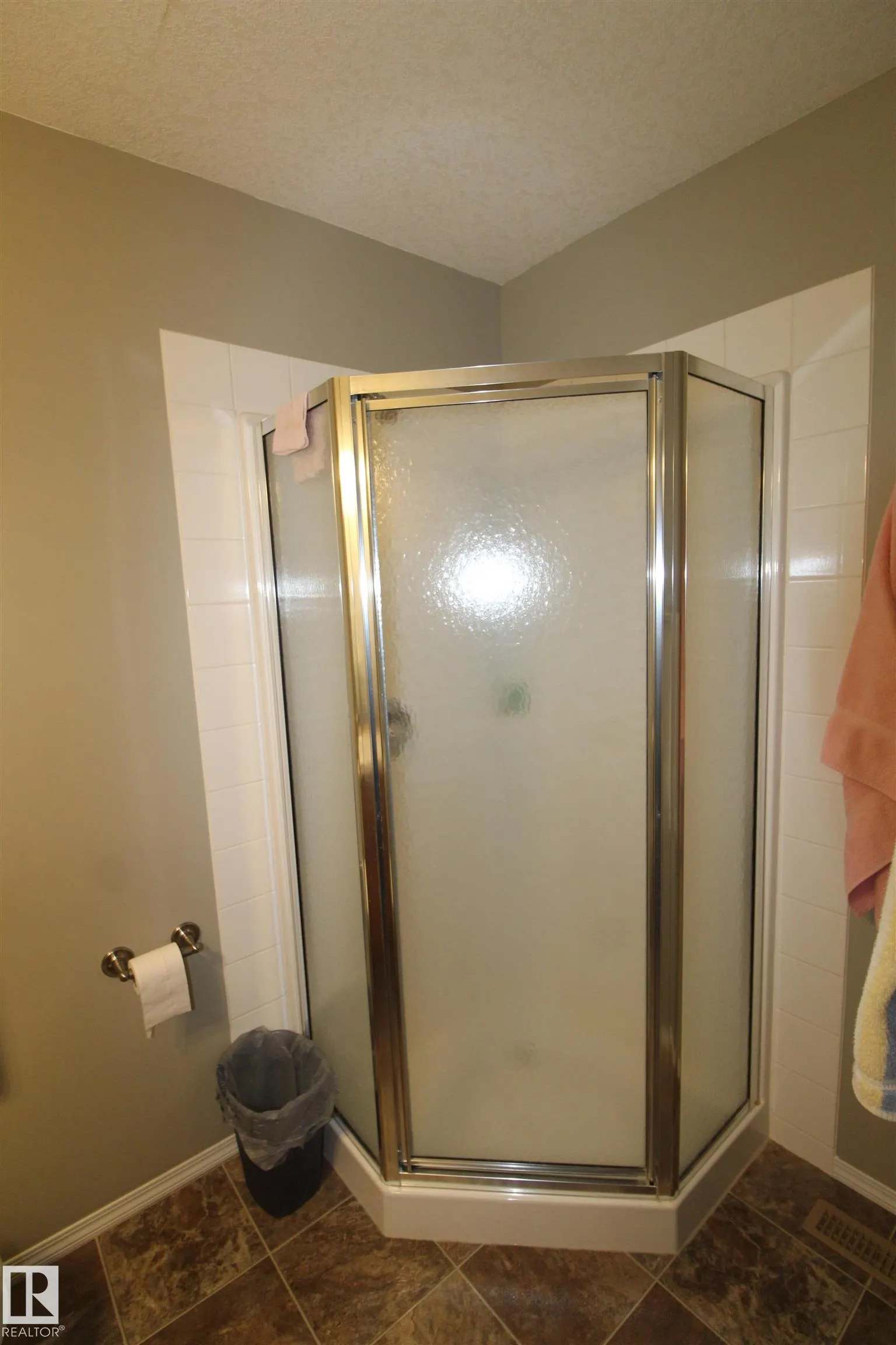 7001 Northview Drive