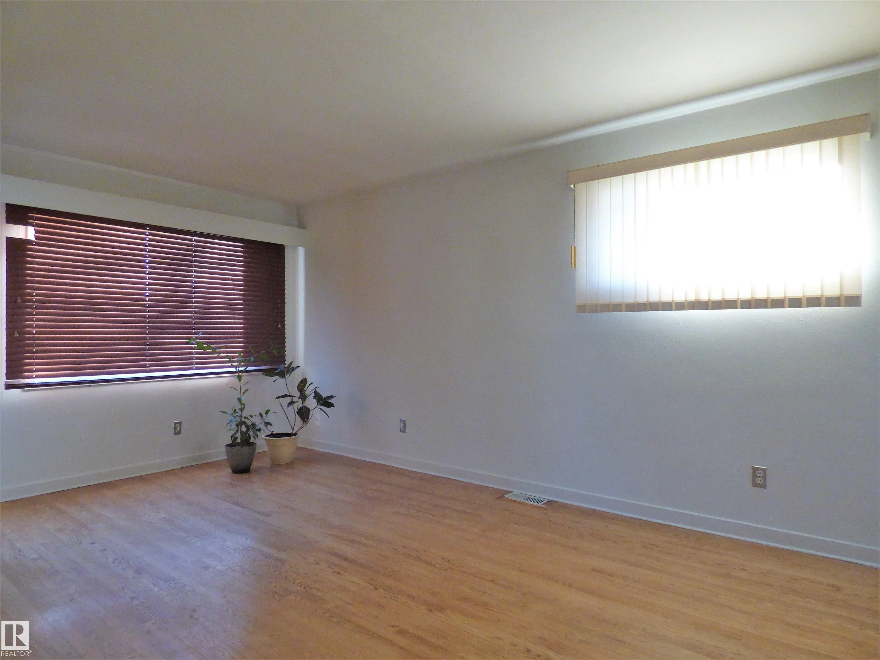 11206 104 Street