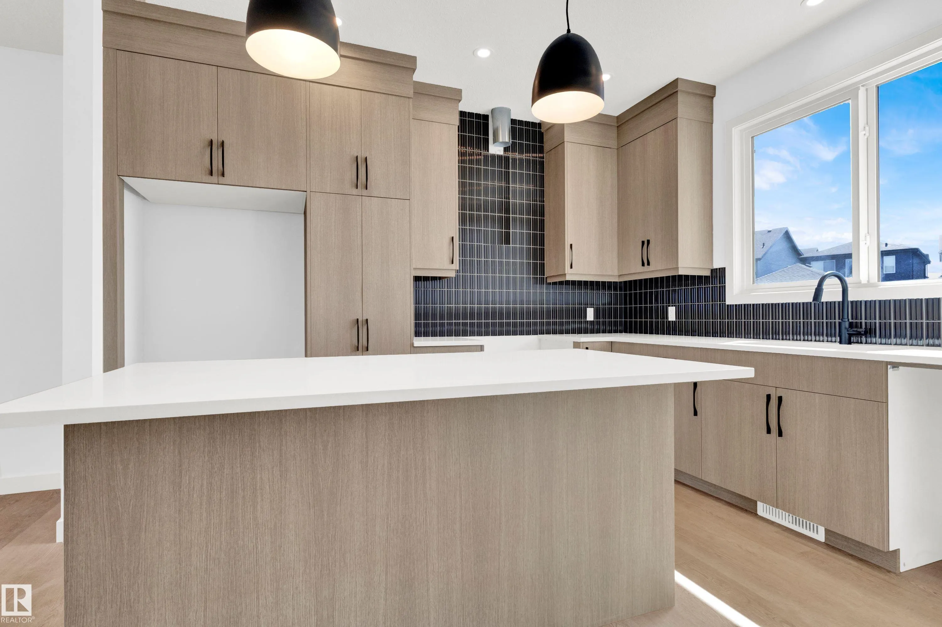 266 PATERSON Link