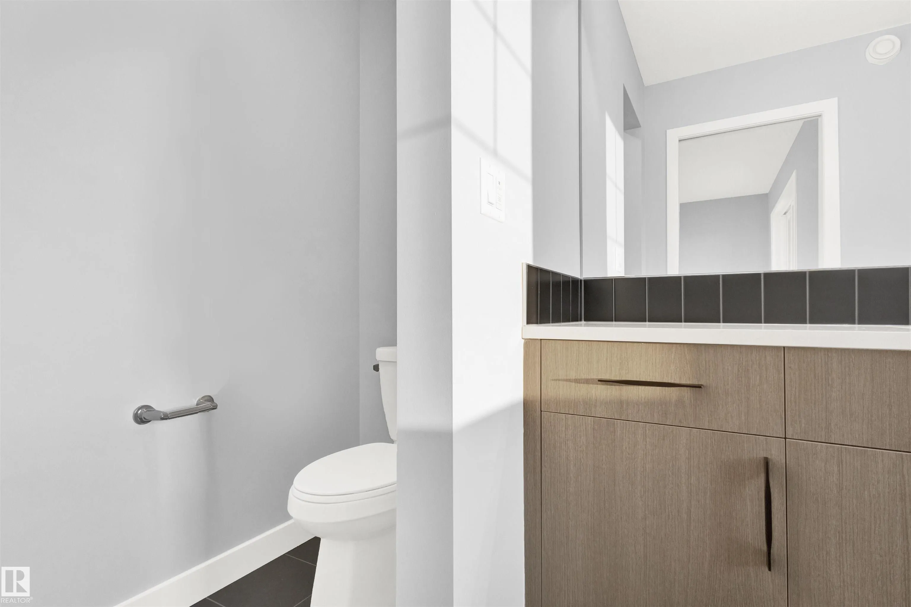 266 PATERSON Link