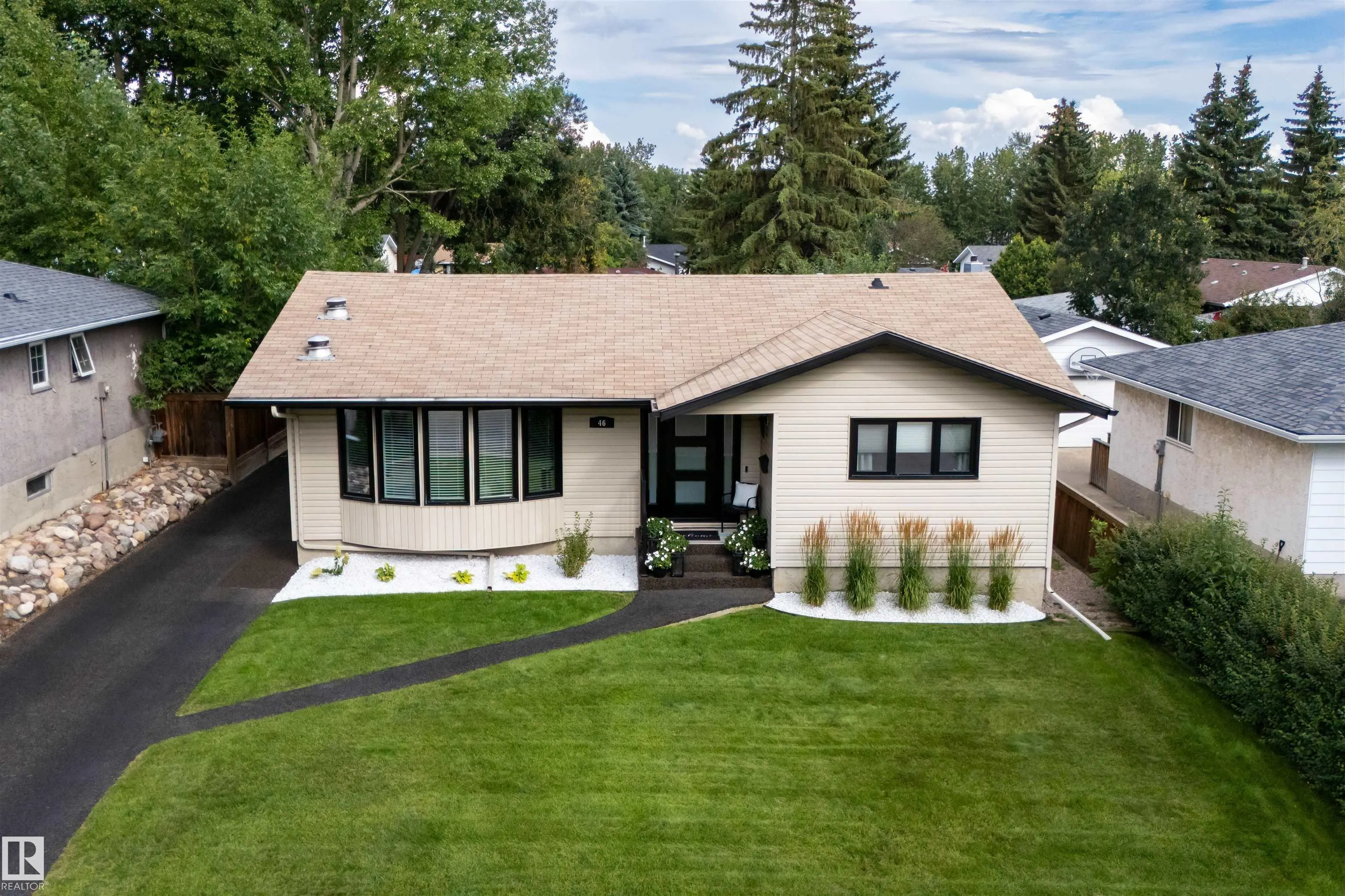 46 GLENGARRY Crescent
