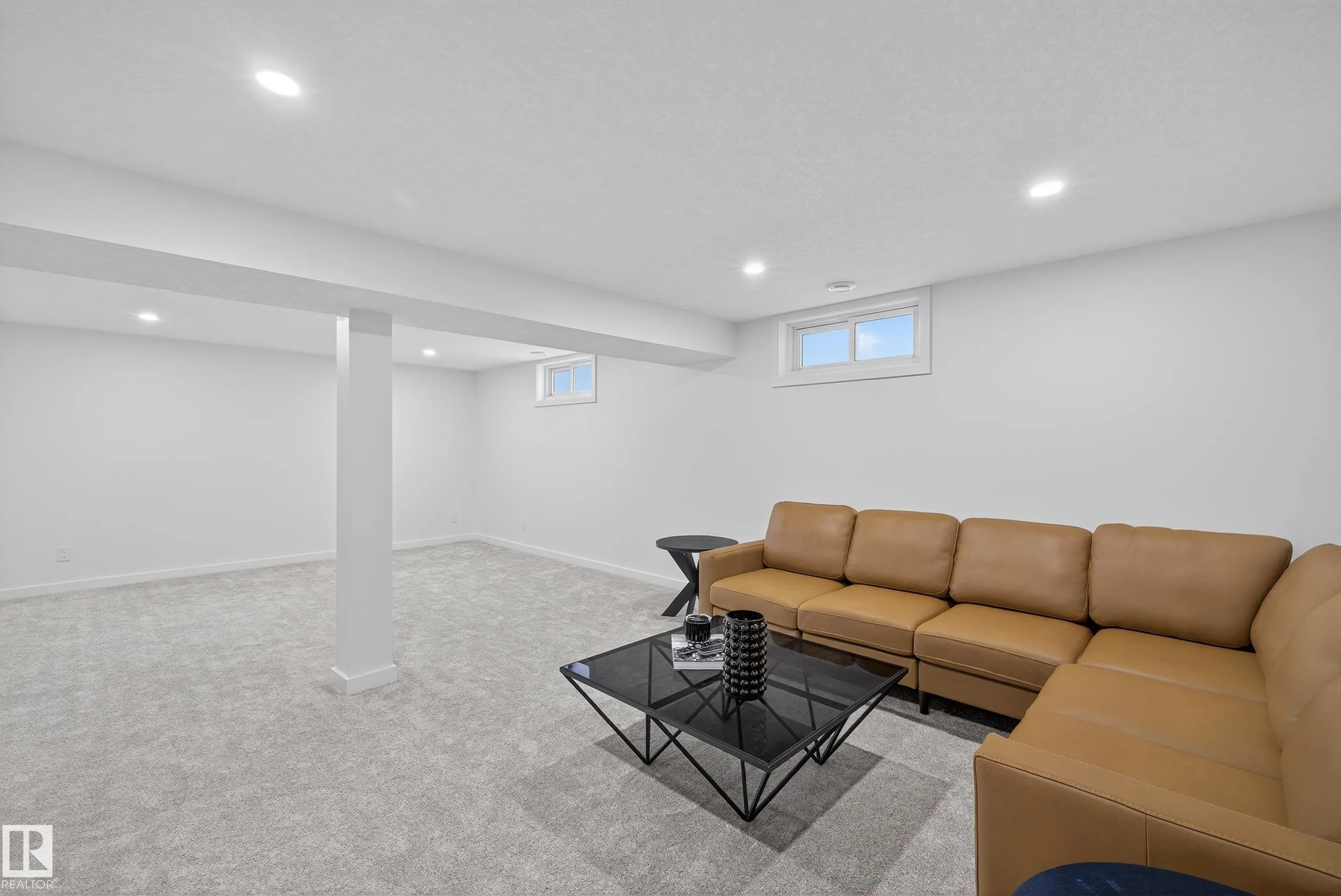 46 GLENGARRY Crescent