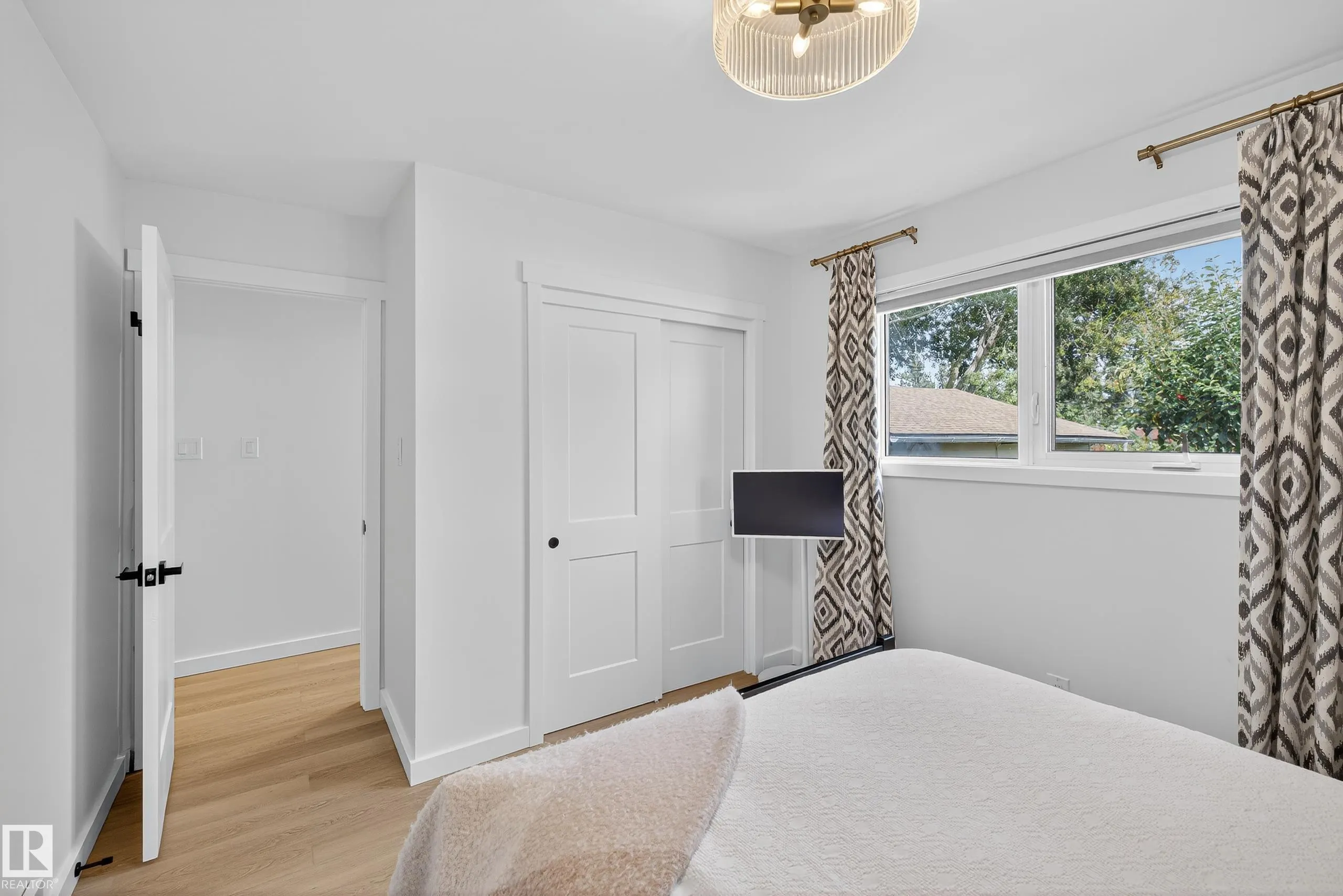 46 GLENGARRY Crescent