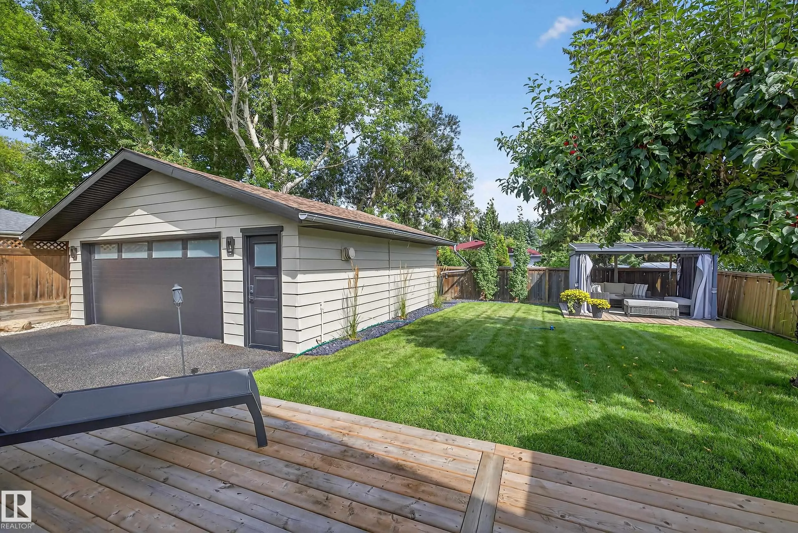 46 GLENGARRY Crescent