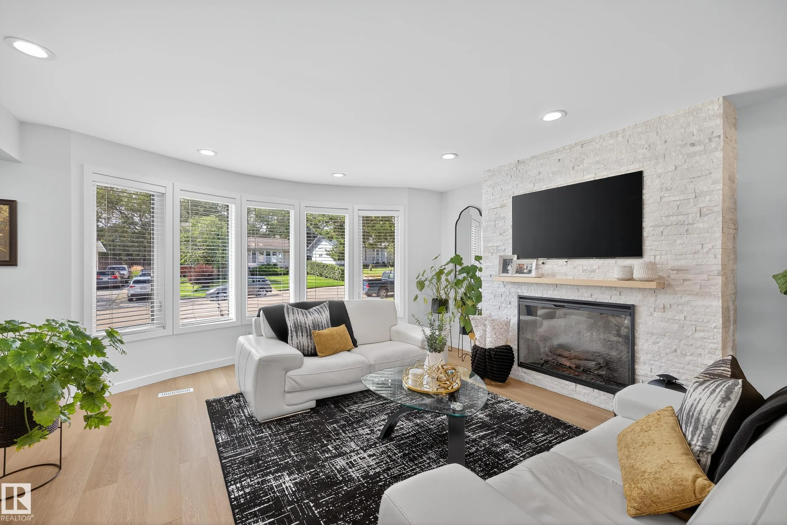 46 GLENGARRY Crescent