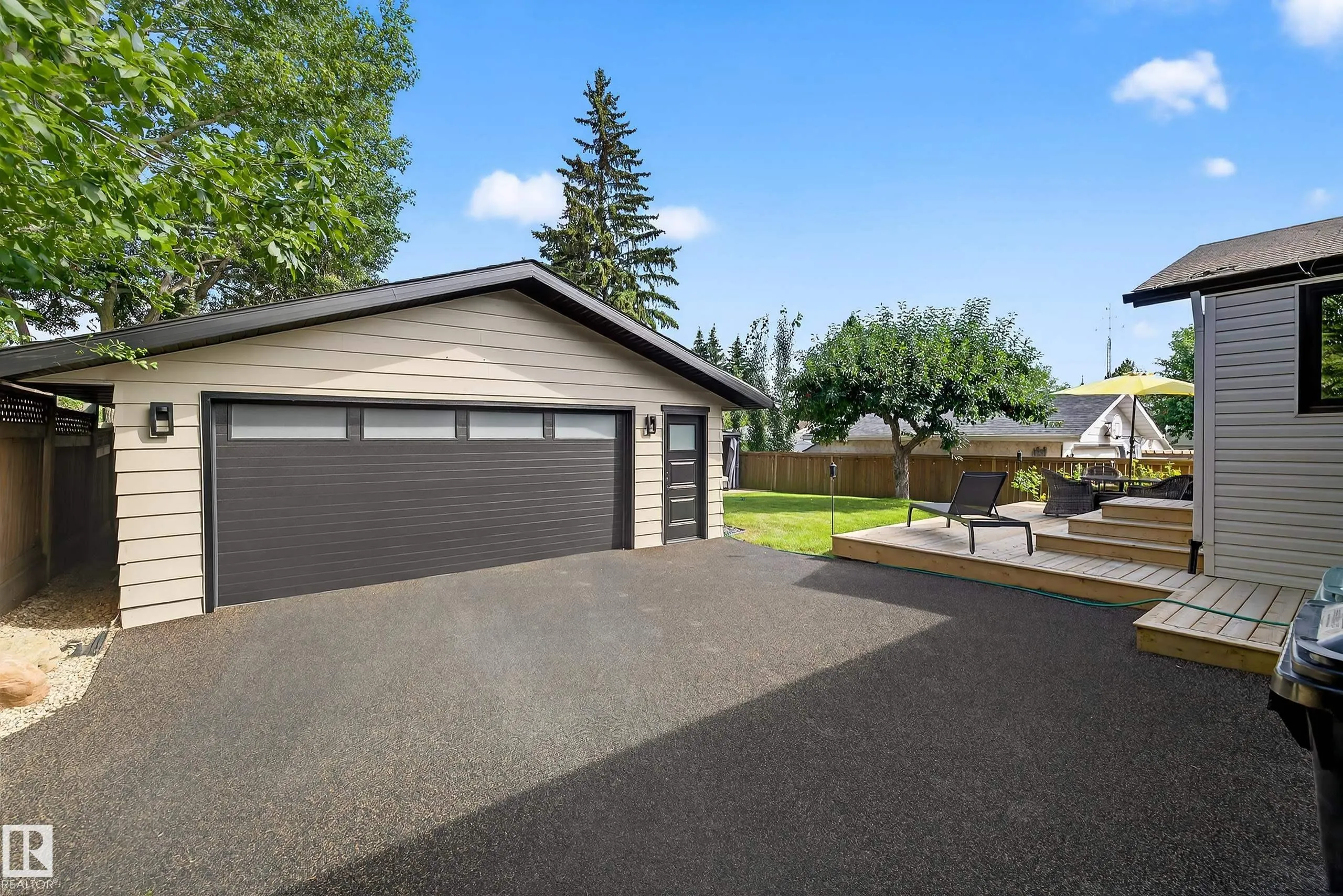 46 GLENGARRY Crescent
