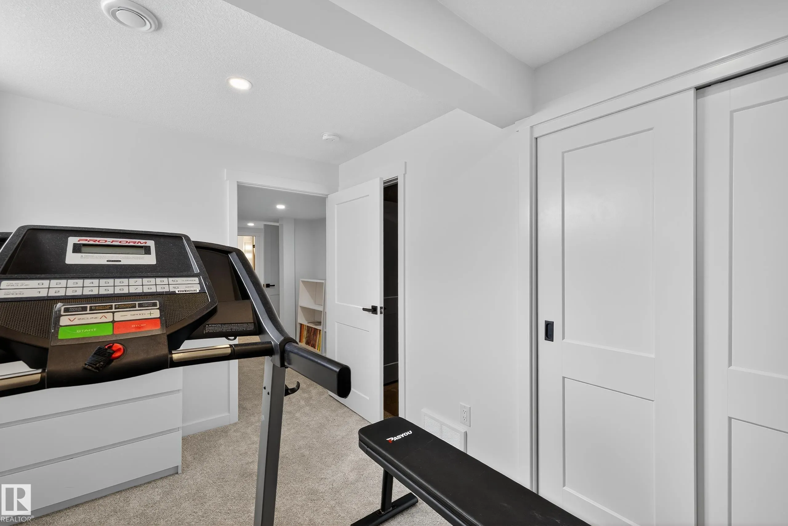 46 GLENGARRY Crescent