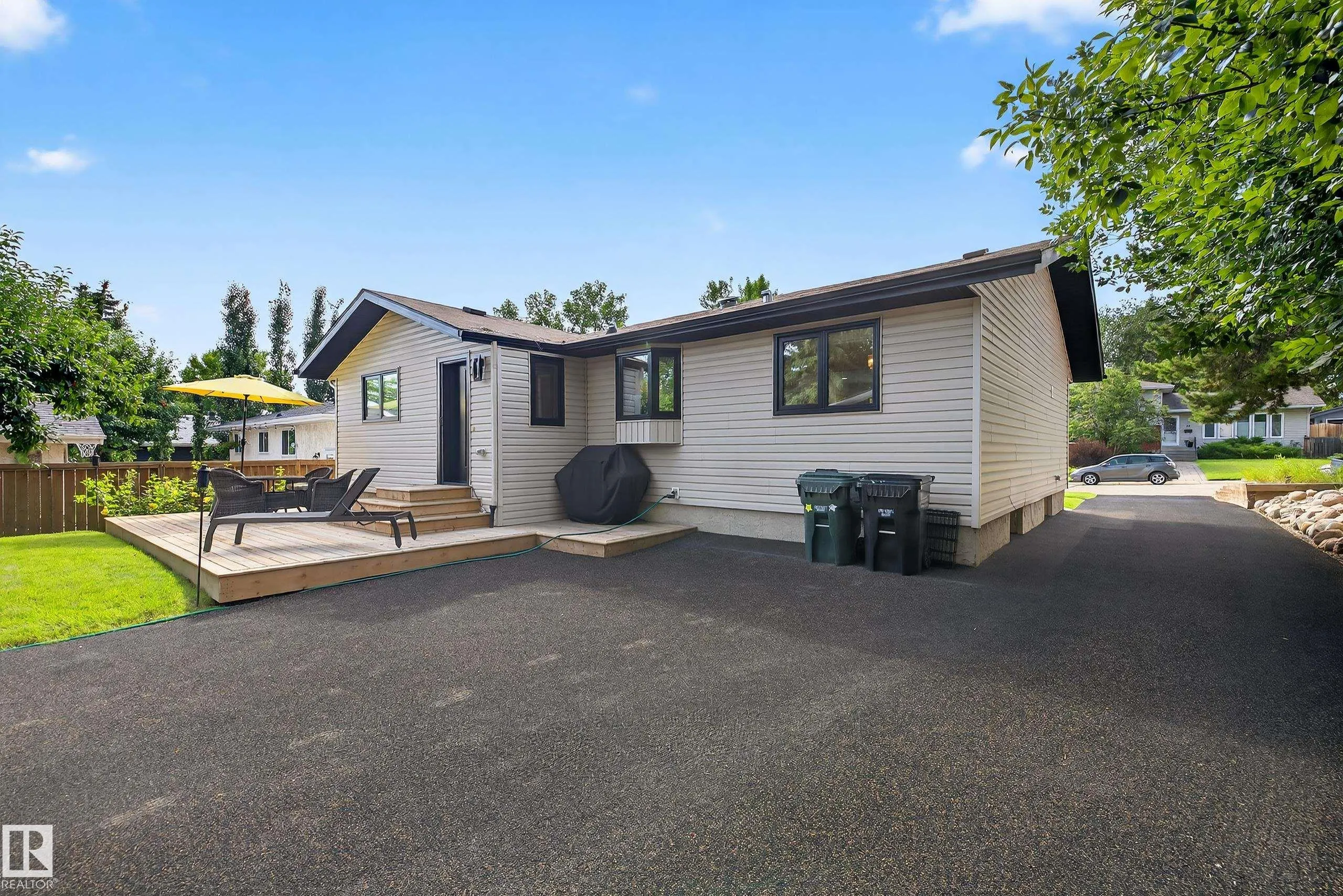 46 GLENGARRY Crescent