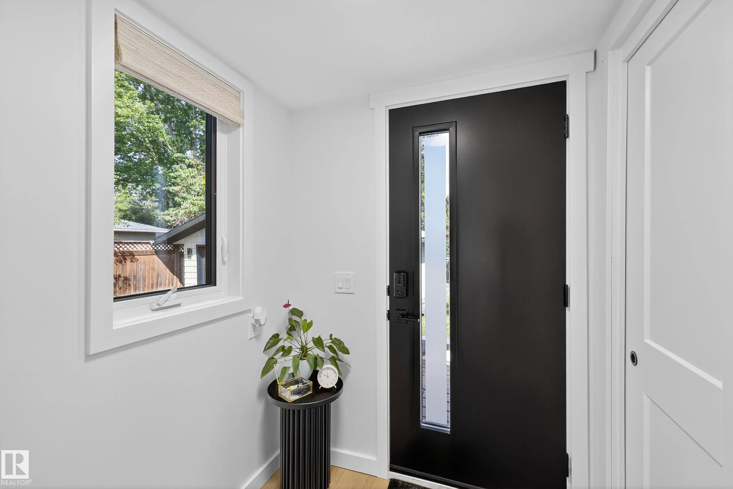 46 GLENGARRY Crescent