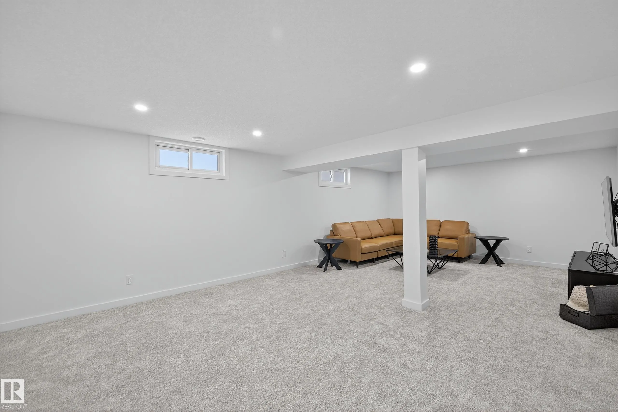 46 GLENGARRY Crescent