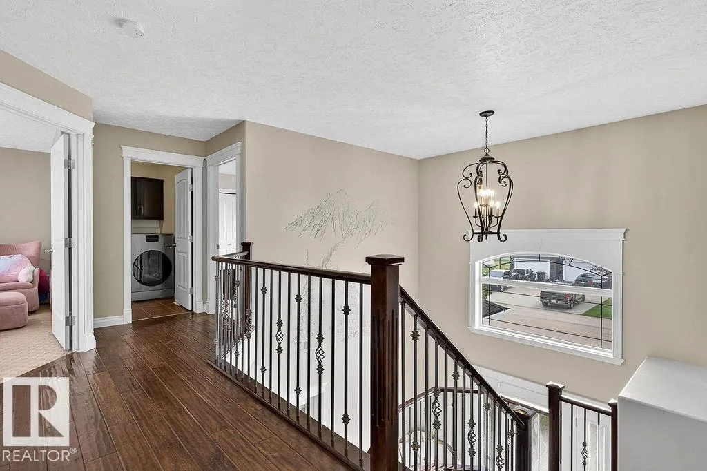 32 GREENFIELD CL