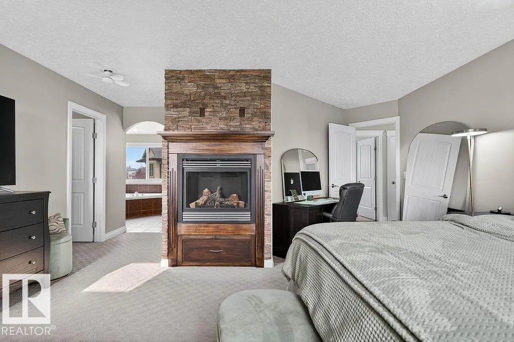 32 GREENFIELD CL