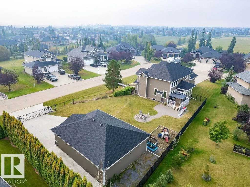 32 GREENFIELD CL