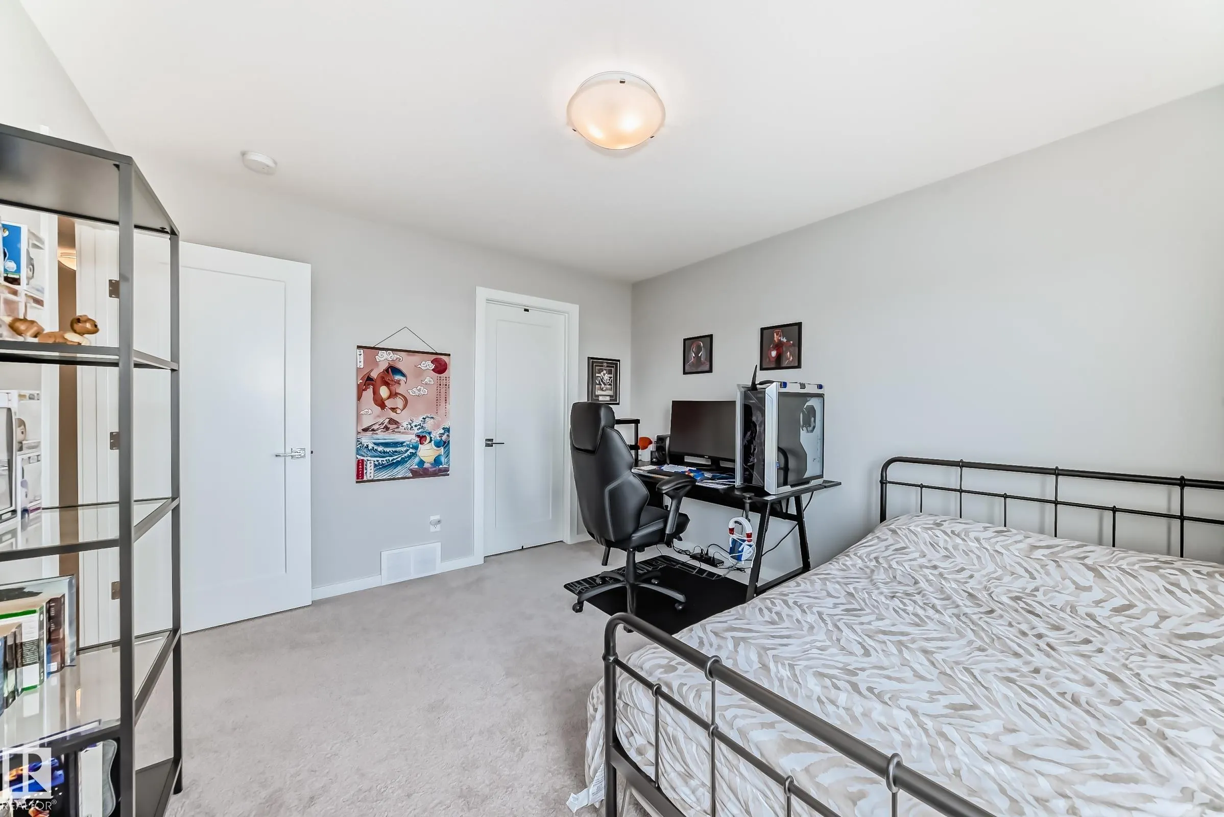 1746 KEENE Crescent
