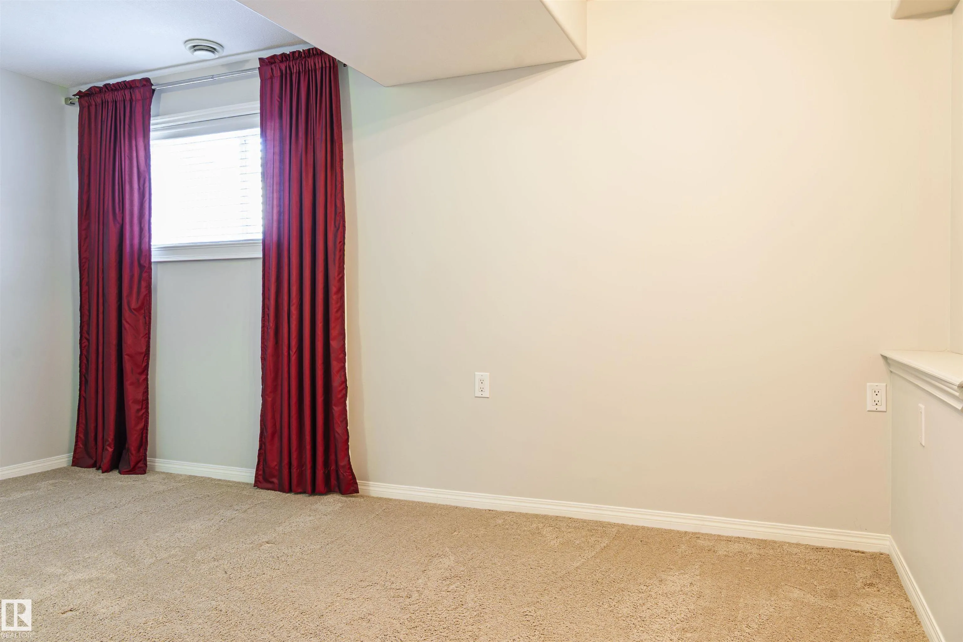 536 LEGER Way