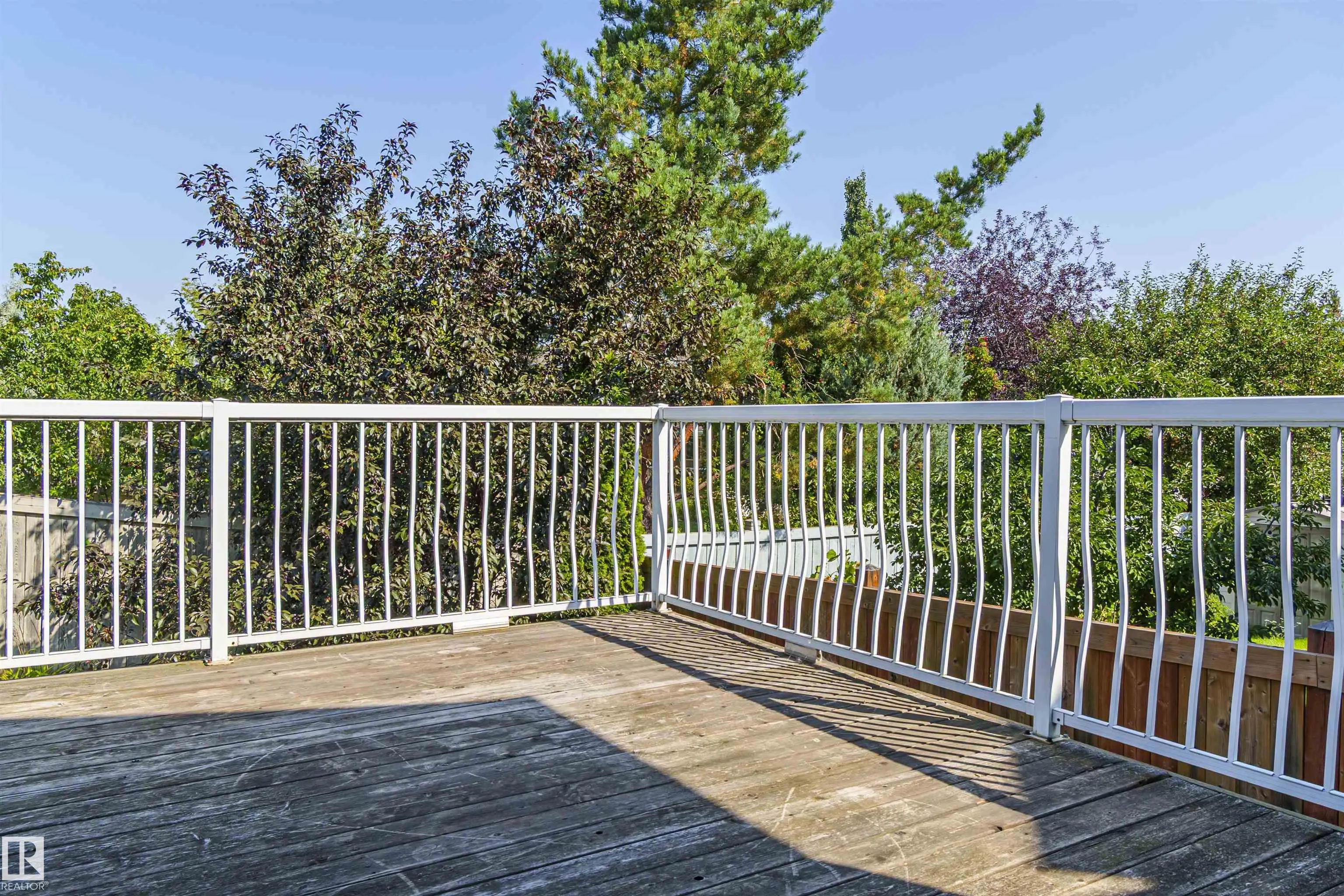 536 LEGER Way