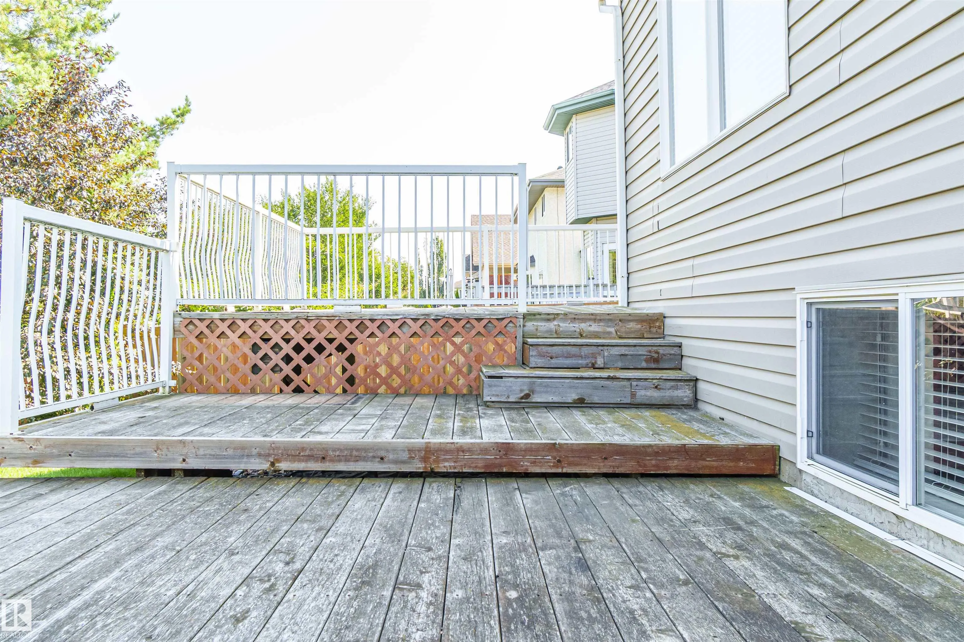 536 LEGER Way