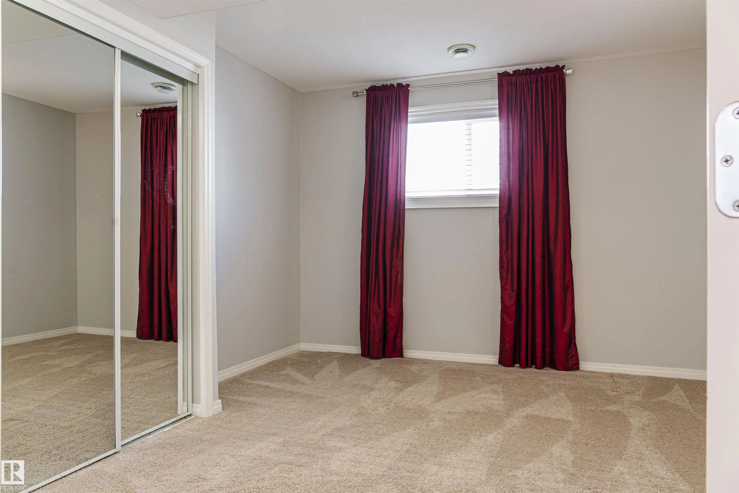 536 LEGER Way