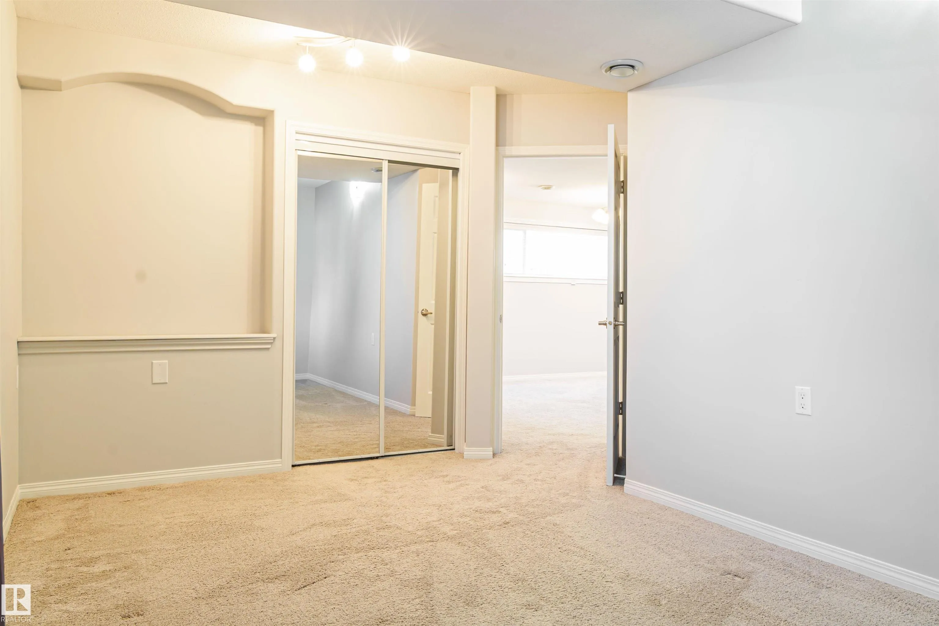 536 LEGER Way